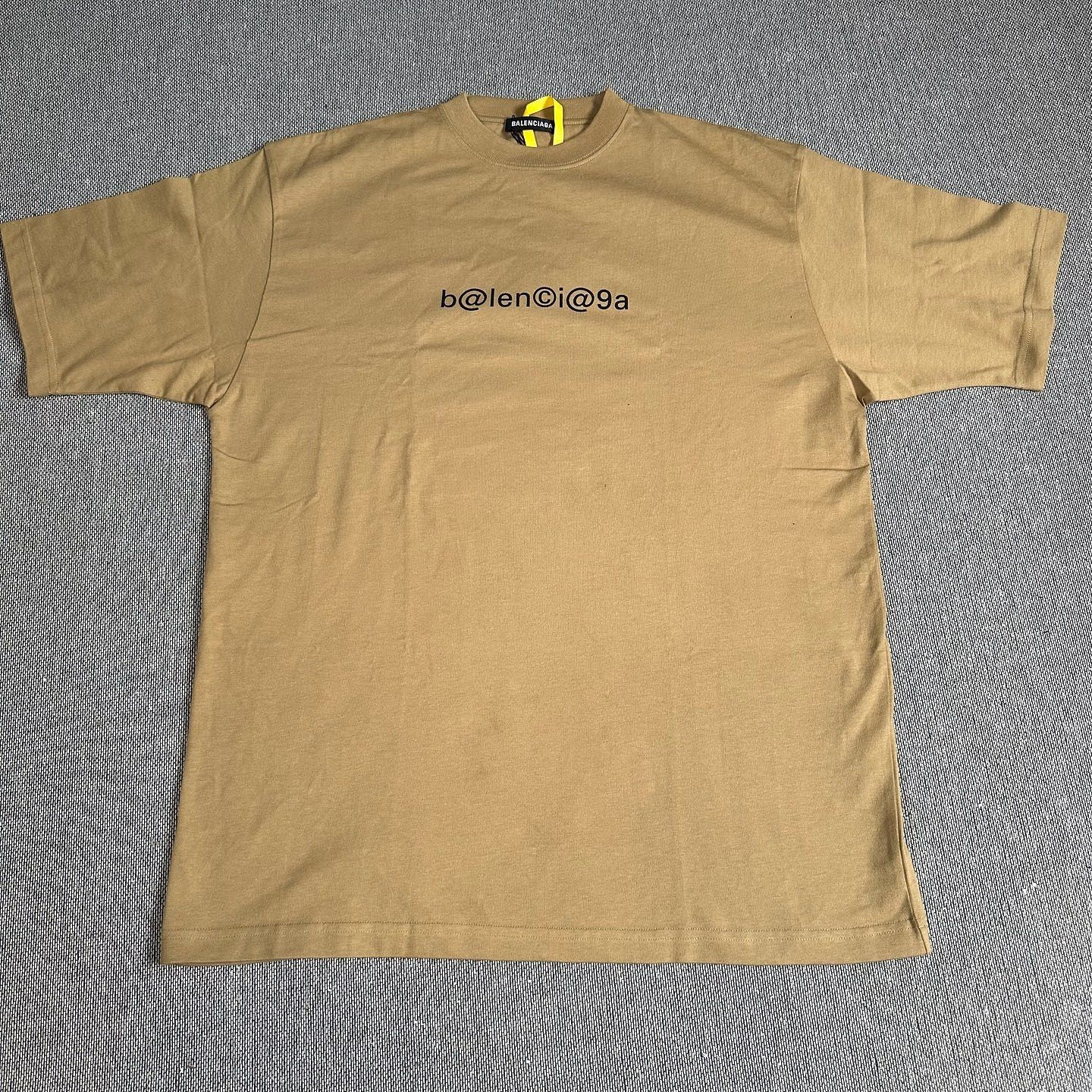 Balenciaga Balenciaga b@len©i@9a Logo T-Shirt Size XS Size US XS / EU 42 / 0 - 1 Thumbnail