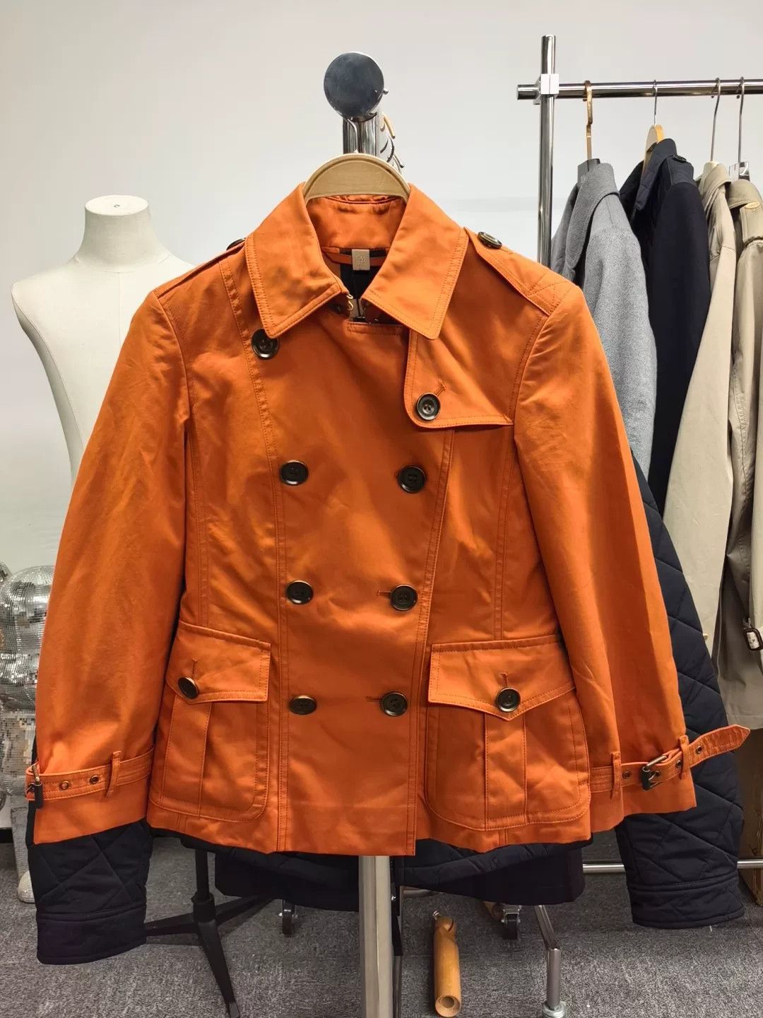 Burberry Burberry Orange Short Trench Coat Size XS / US 0-2 / IT 36-38 - 1 Thumbnail