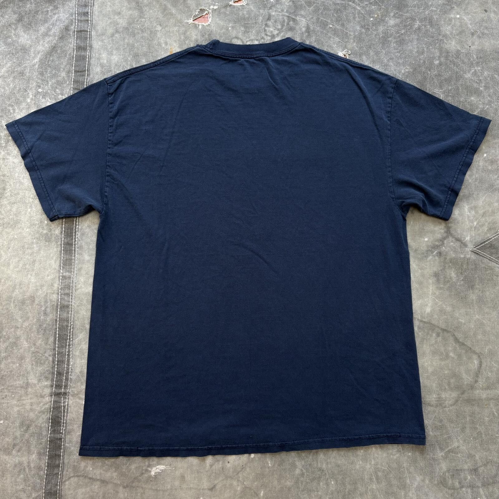 Vintage Vintage Y2K Distressed Boobies Make Me Smile Funny Sex Shirt Size US XL / EU 56 / 4 - 4 Thumbnail