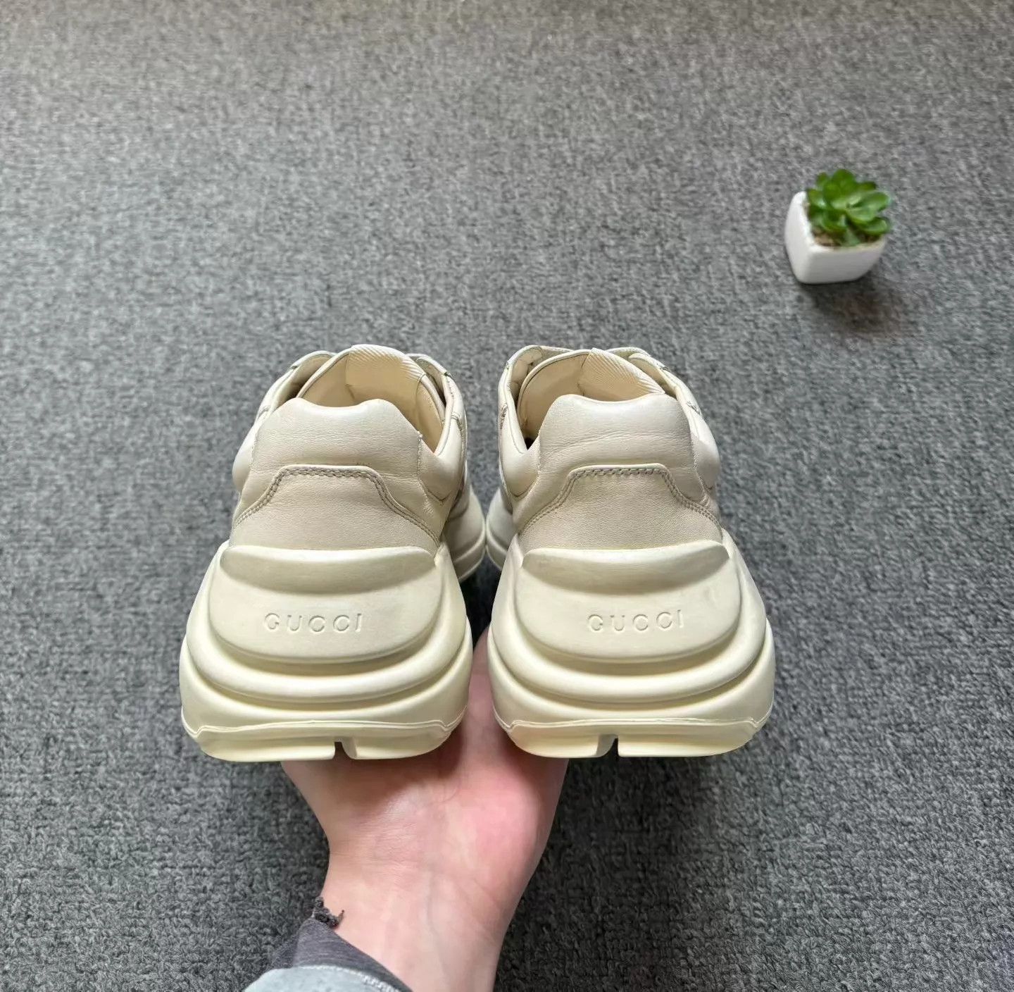 Gucci Gucci Distressed Dad Sneaker Ivory White US7 2x Worn Size US 7 / IT 37 - 6 Thumbnail