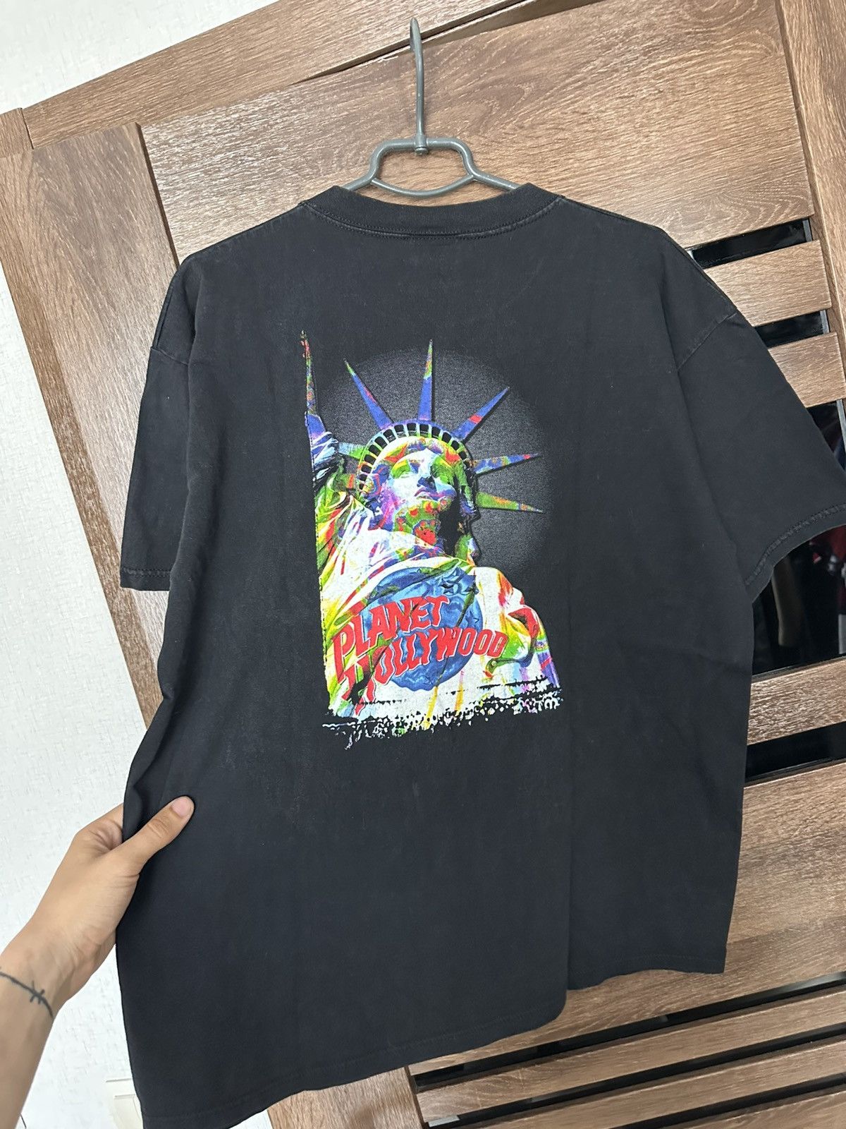 Planet Hollywood Planet Hollywood New York Statue Of Liberty Vintage 90s Tee Size US L / EU 52-54 / 3 - 12 Thumbnail