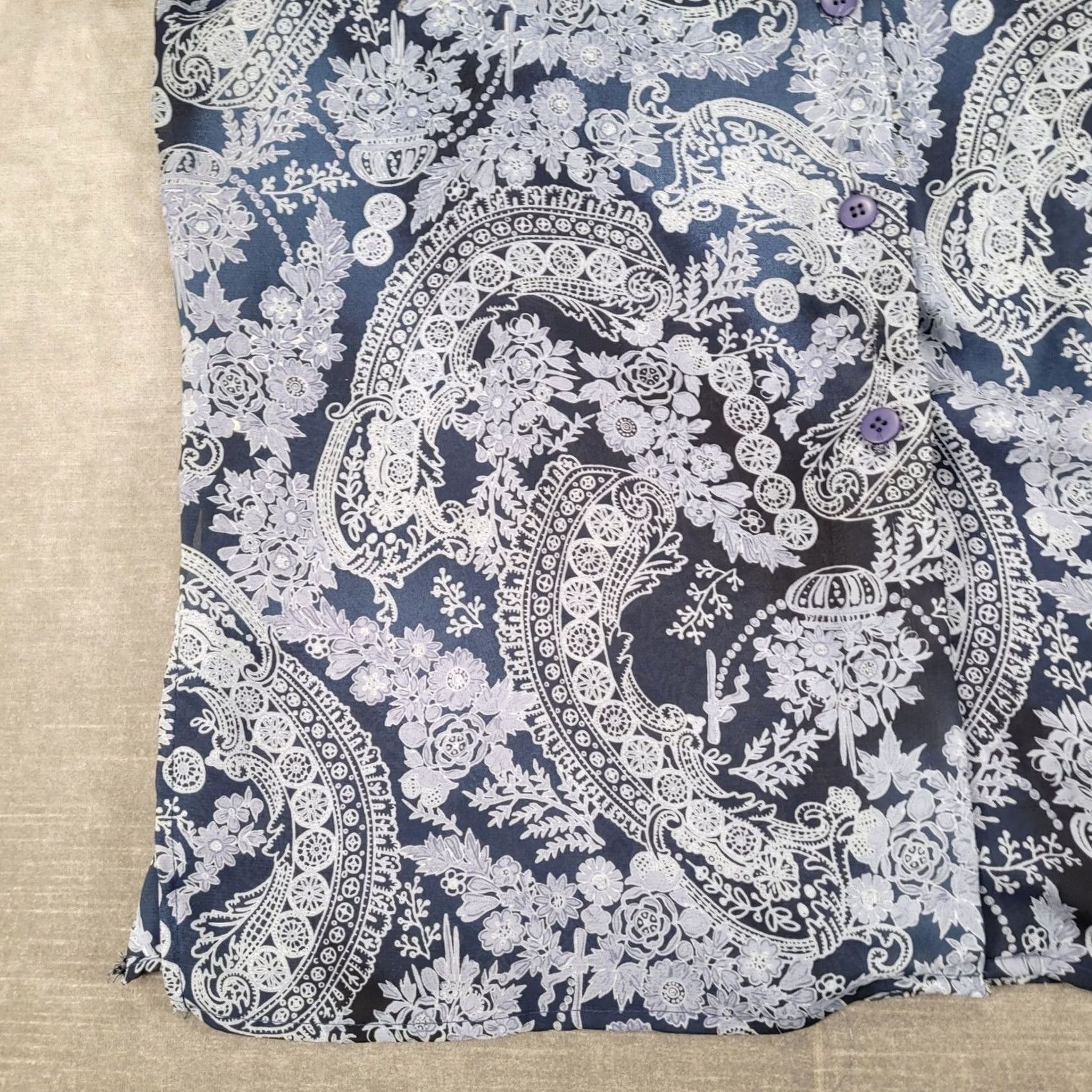 Vintage VINTAGE Notations Blue Paisley Print Button Down Short Sleeve Blouse Womens Size 14 Size XL / US 12-14 / IT 48-50 - 4 Thumbnail
