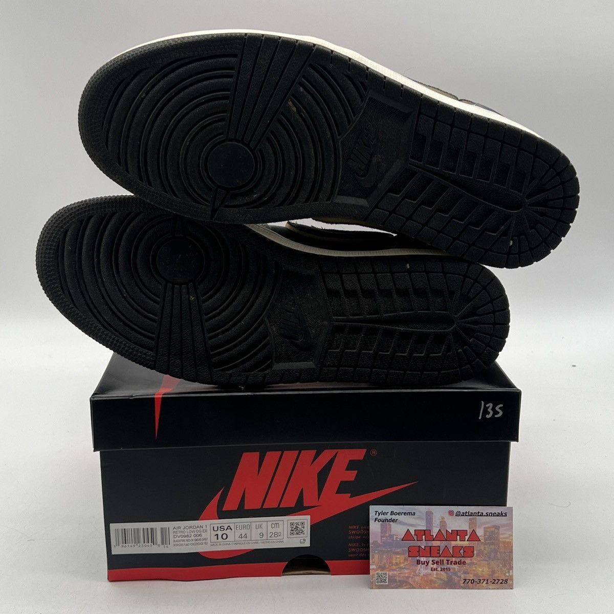 Nike Air Jordan 1 low dark smoke grey Size US 10 / EU 43 - 8 Thumbnail