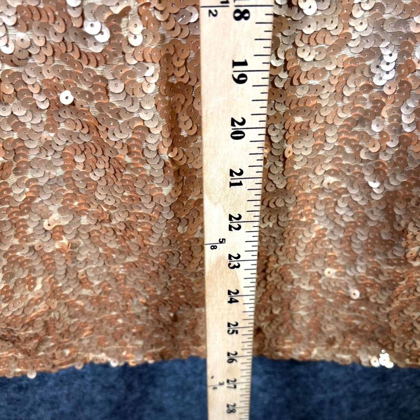 Vintage Pretty Guide Gold Sequin Mini Sheath Dress Women's L PartyCocktail Wedding V-Neck Sleeveless Sleeveless Pullover Short Dress Size L / US 10 / IT 46 - 4 Thumbnail
