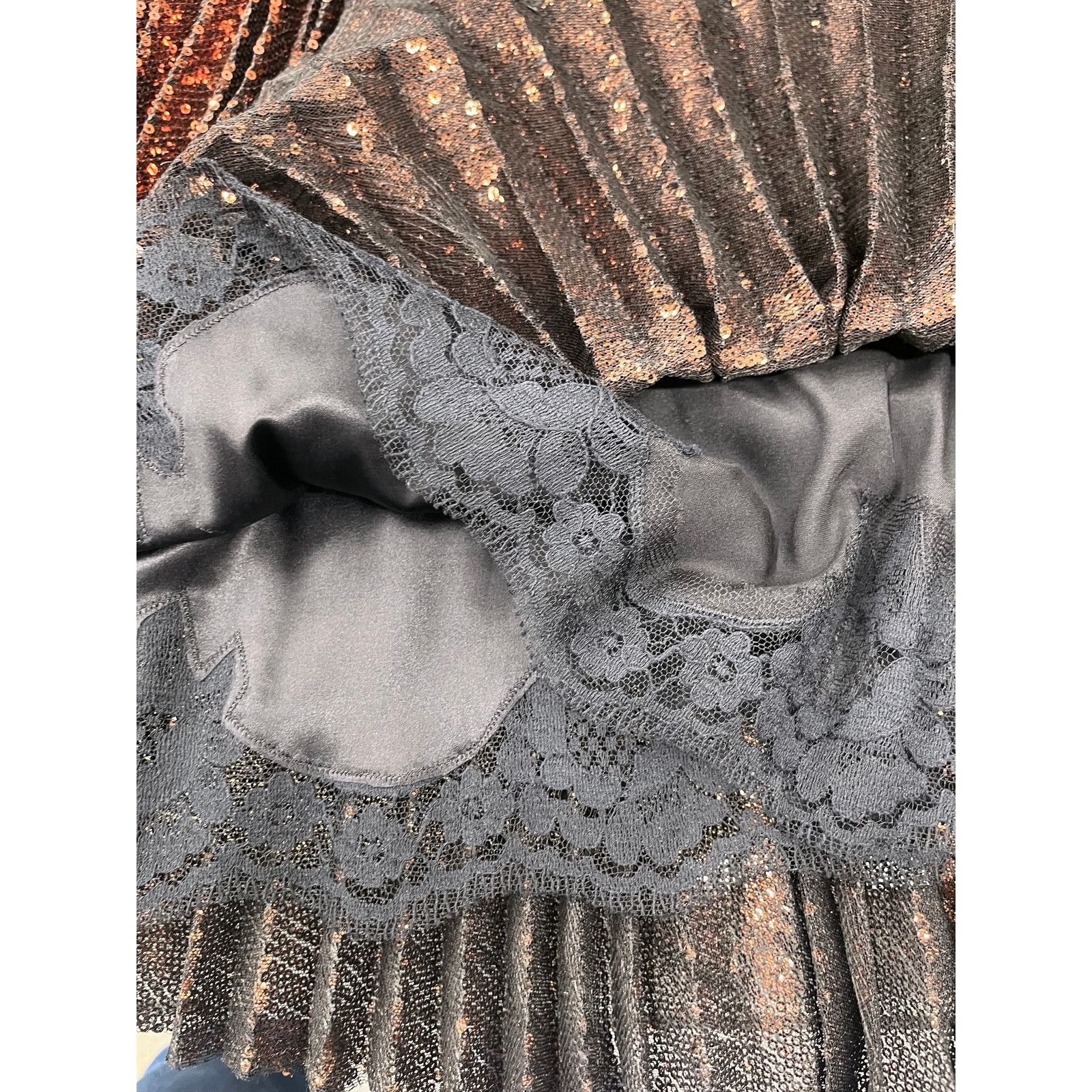 Dolce & Gabbana Dolce & Gabbana Bronze Sequin Pleated Long Skirt IT 36 Size 25" / US 0 / IT 36 - 9 Thumbnail