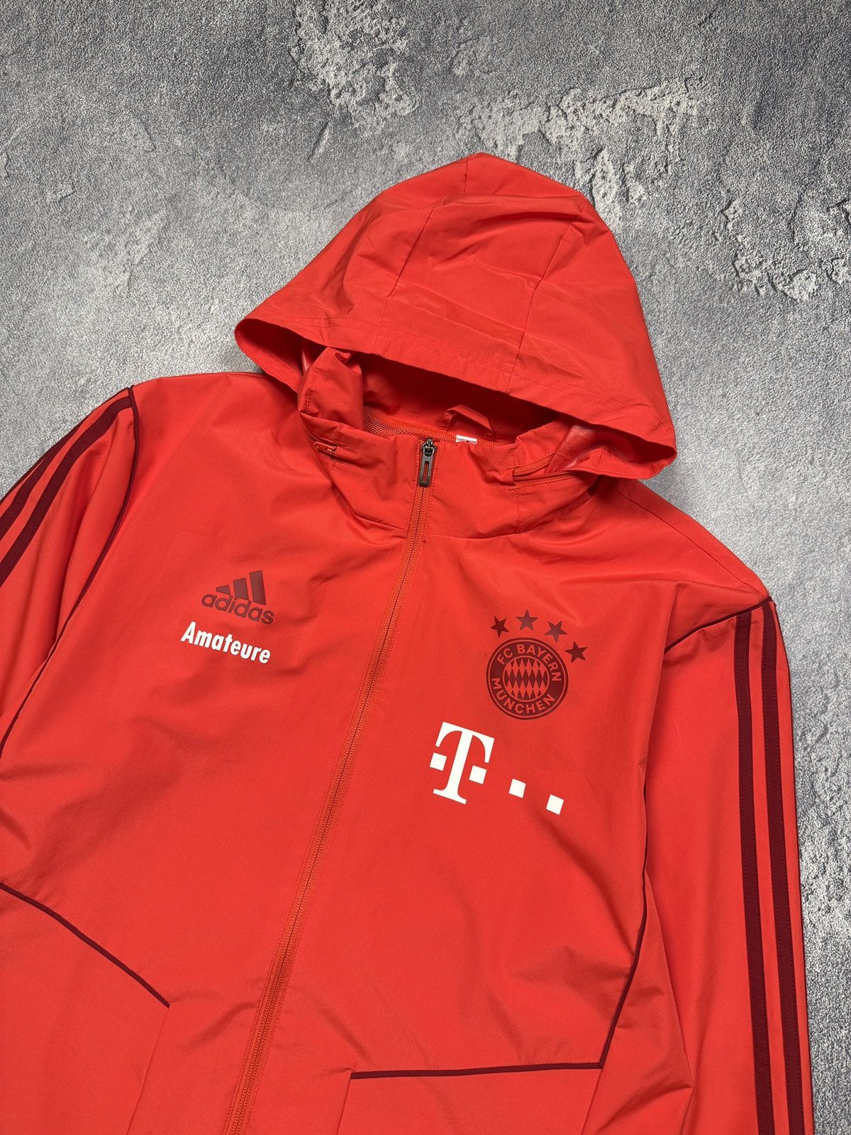 Adidas Vintage Adidas FC Bayern Munchen Soccer Zip Up Windbreaker Size US L / EU 52-54 / 3 - 3 Thumbnail