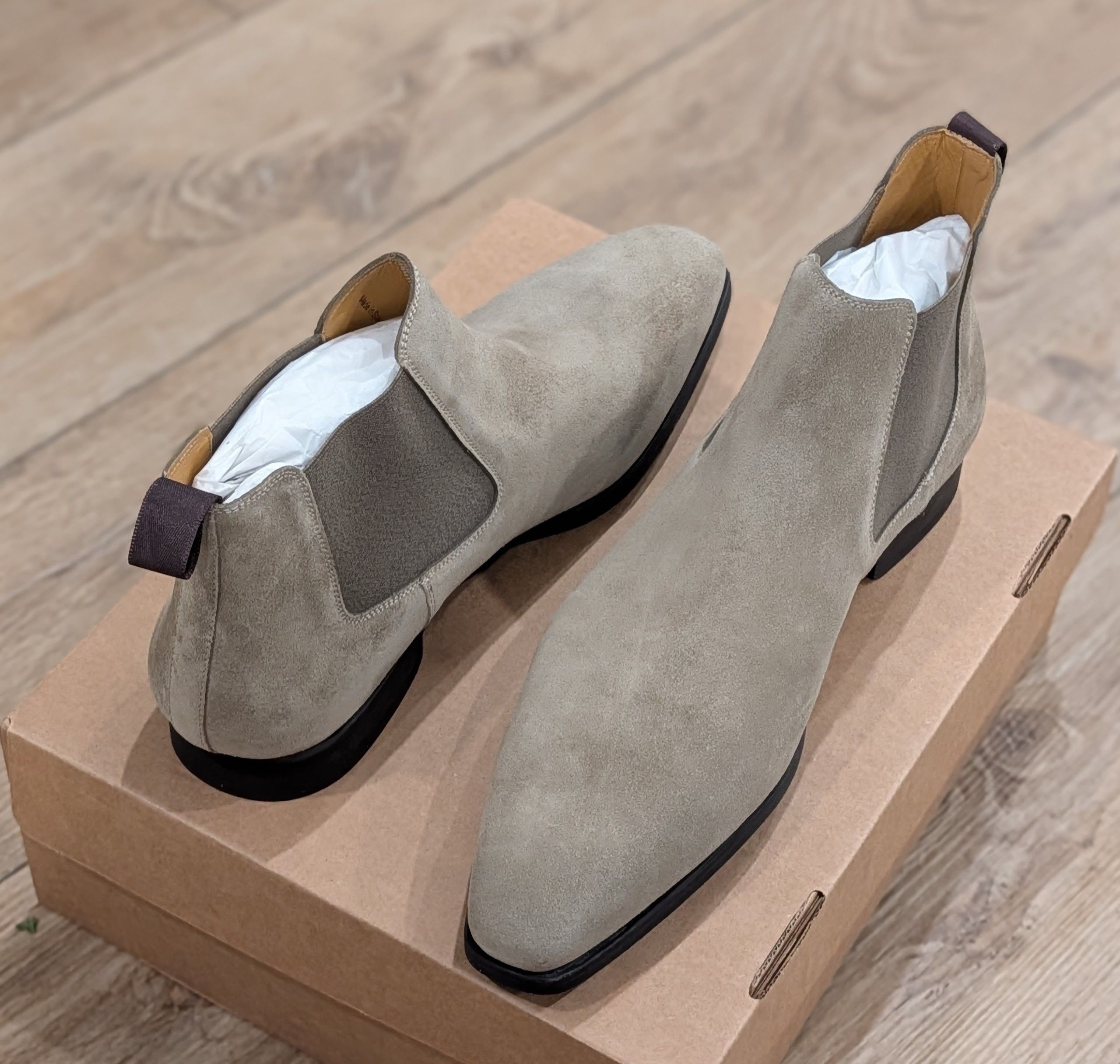 Magnanni Magnanni "Shaw" Suede Chelsea Boots Taupe US 11 Size US 11 / EU 44 - 6 Thumbnail