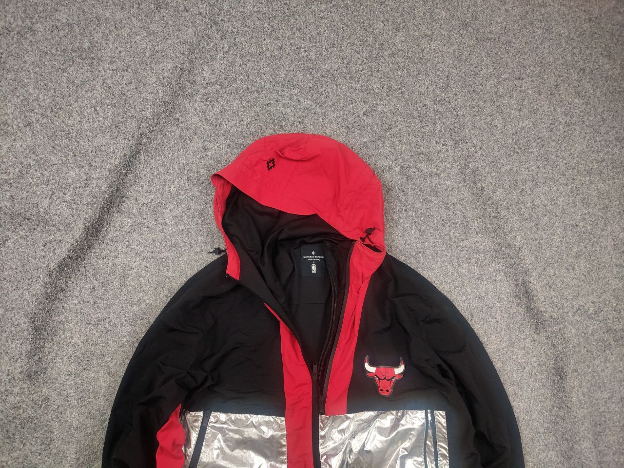Marcelo Burlon Marcelo Burlon of Milan NBA Chicago Bulls Windbreaker Jacket Size US XL / EU 56 / 4 - 1 Thumbnail