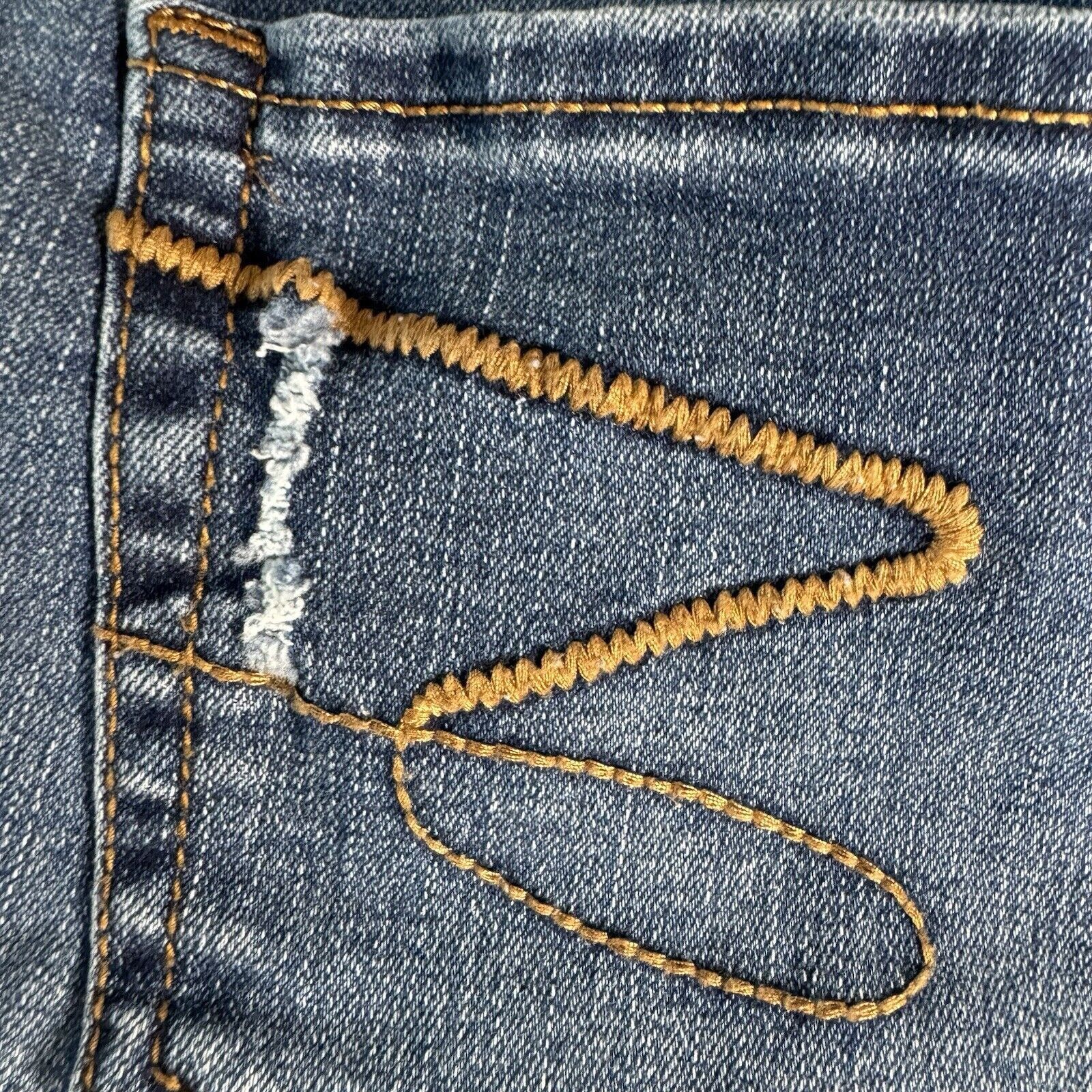 Seven 7 Seven7 Sunset Bermuda Fray Shorts Medium Wash Miners Size 8 Size 30" / US 8 / IT 44 - 8 Thumbnail
