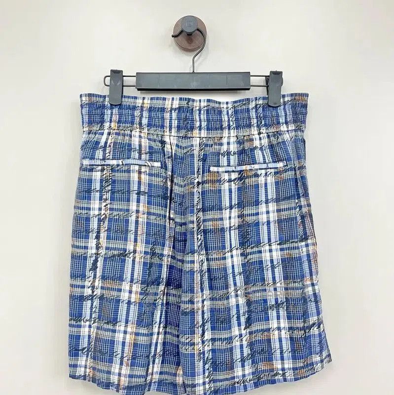 Burberry Burberry Blue Women's Shorts. Size 27" / US 4 / IT 40 - 2 Thumbnail
