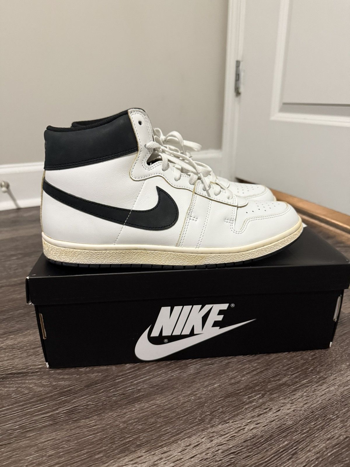 A Ma Maniere × Jordan Brand Jordan Air Ship “A Ma Maniere” Size US 11 / EU 44 - 1 Thumbnail
