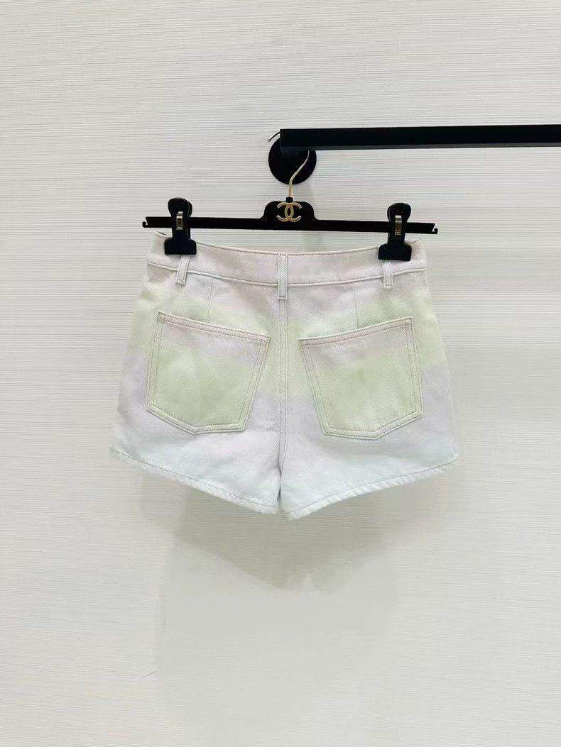Chanel Chanel Light striped color-blocked denim shorts Size 42" / US 20 - 2 Thumbnail