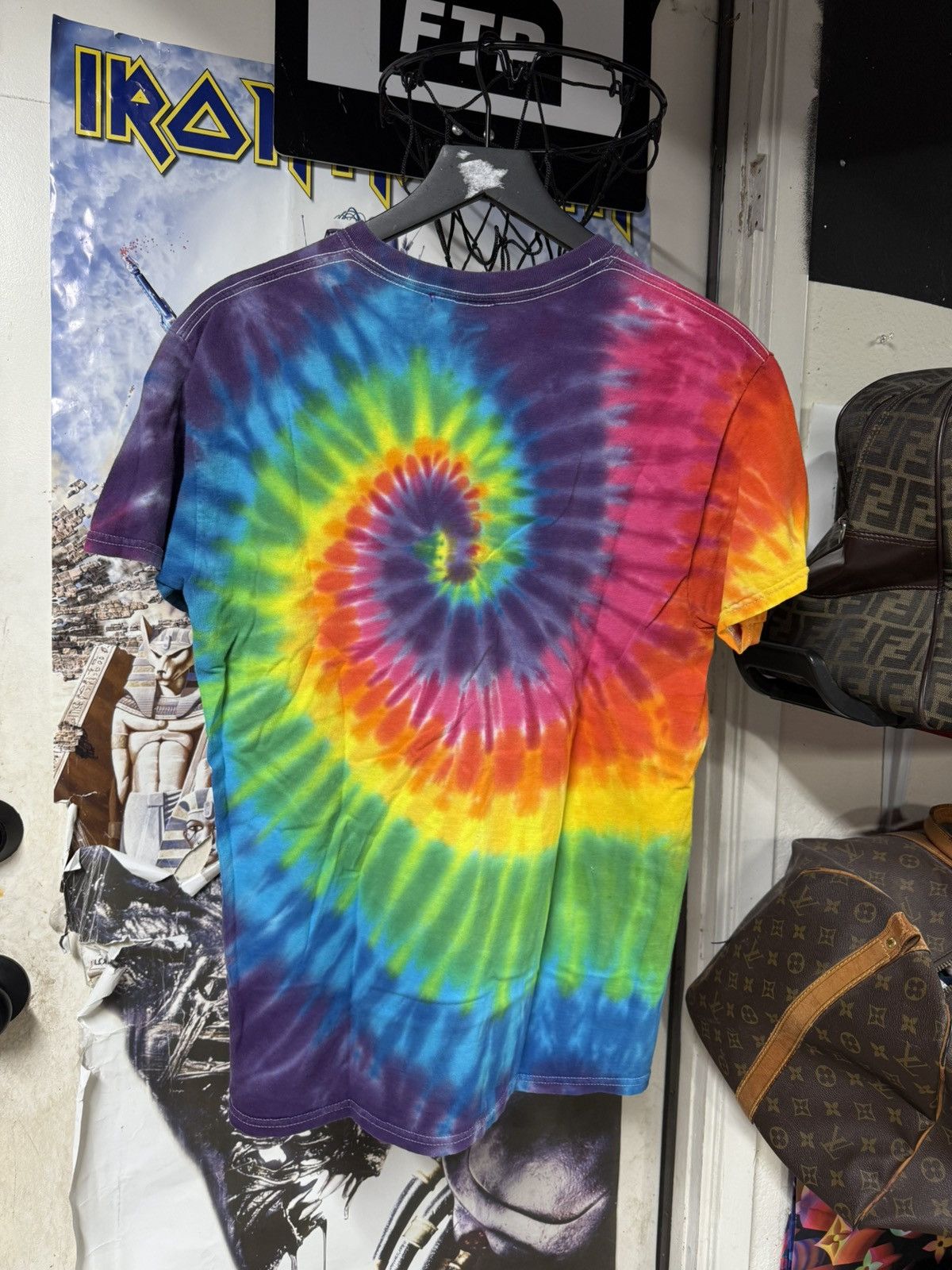 Vintage Vintage Disney Mickey Tiedye T-Shirt Adult Size Medium Size US M / EU 48-50 / 2 - 4 Thumbnail