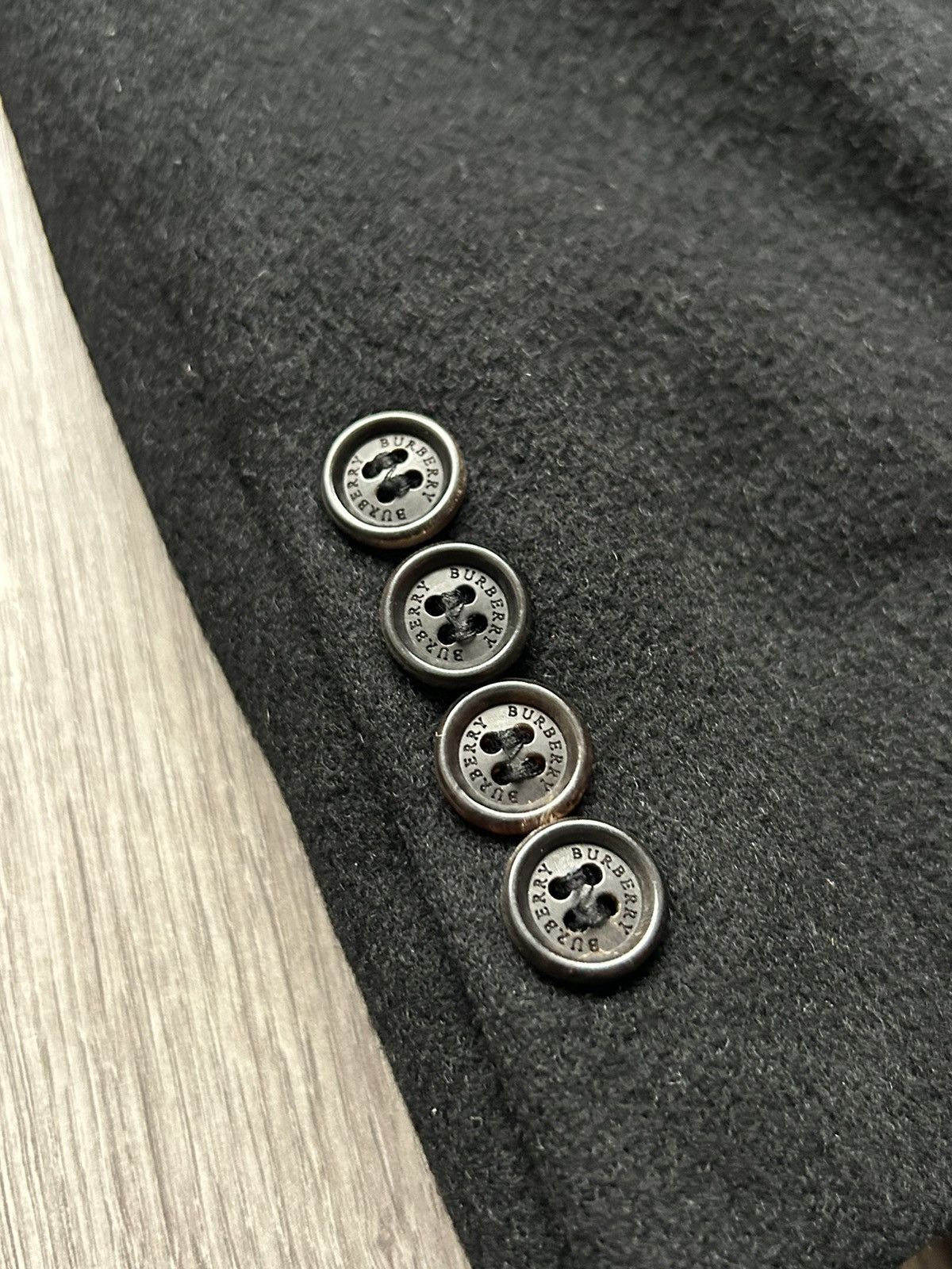 Burberry × Vintage Coat Burberry Cashmere 🔘 Vintage 🔘 Casual, OldMoney 🔘 Size US L / EU 52-54 / 3 - 3 Thumbnail