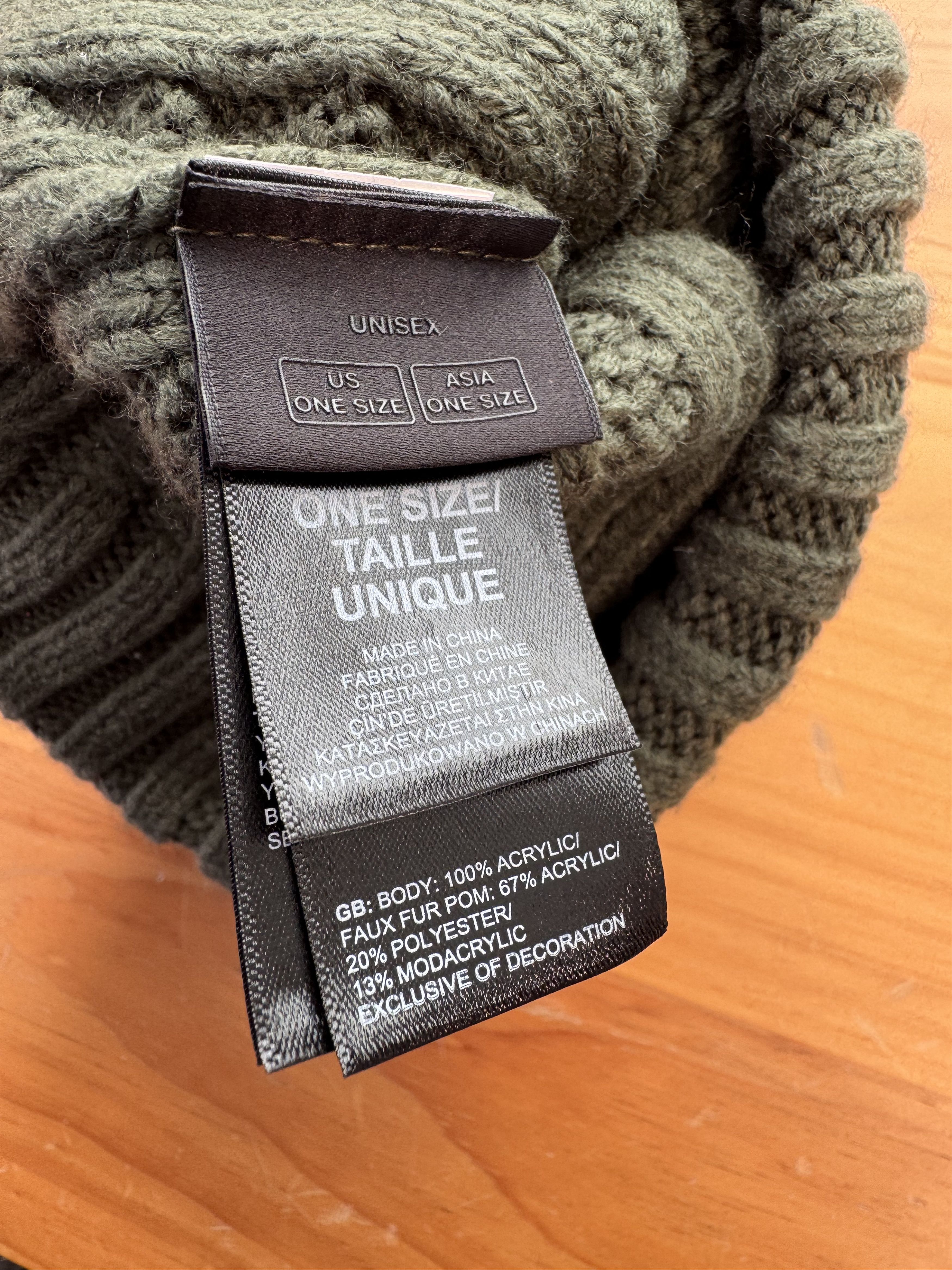 Sacai × The North Face Rare Unique Sacai north face oversized fur ball beanie Size ONE SIZE - 6 Thumbnail