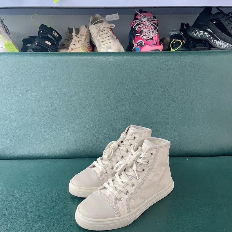 Gucci Gucci Monogram White High-Top Sneakers for Women -2508 Size US 5.5 / IT 35.5 - 1 Thumbnail