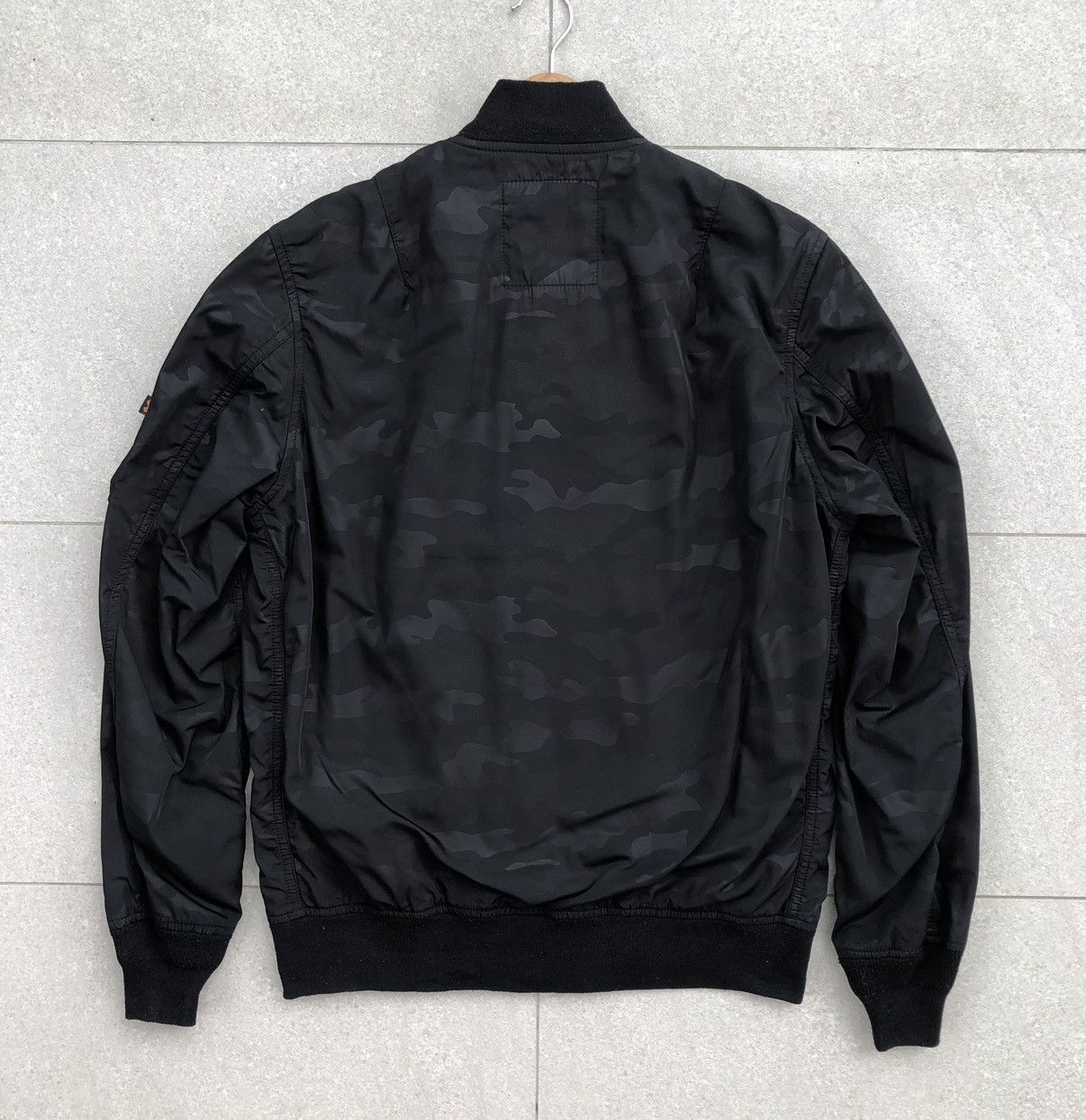 Alpha Industries Alpha Industries camouflage "MA-1 Nylon Bomber Jacket Size US M / EU 48-50 / 2 - 4 Thumbnail
