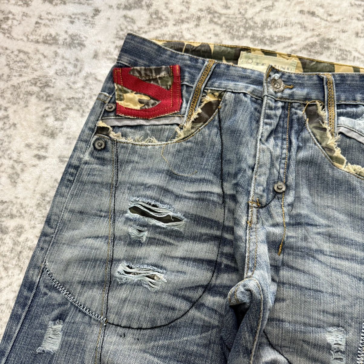 Red Monkey 2000s Techno Japan Embroidery Che Guevara Fade Wash Jeans Size US 29 - 8 Thumbnail