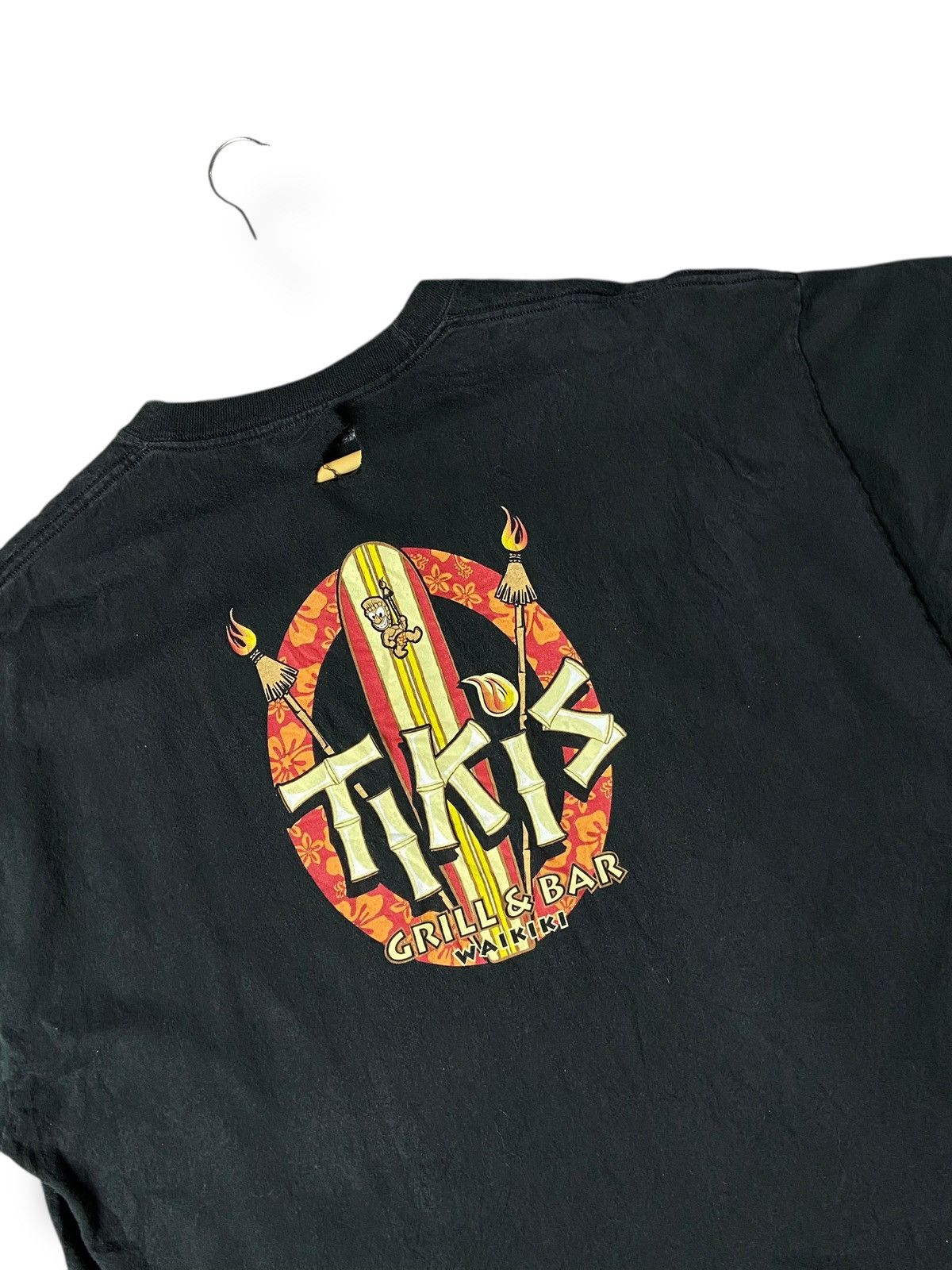 Japanese Brand Tikis Waikiki Backprint Tshirt (144) Size US M / EU 48-50 / 2 - 3 Thumbnail