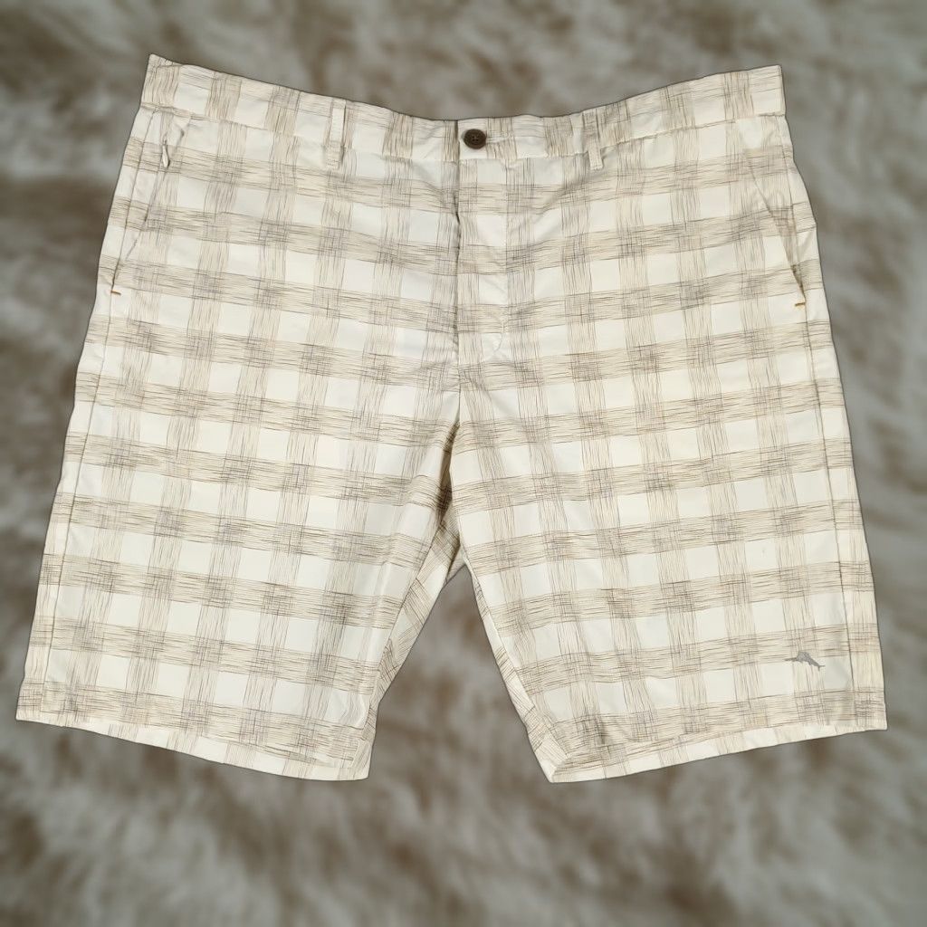 Tommy Bahama VINTAGE Tommy Bahama Shorts Mens Size 40 Beige Plaid Nylon Casual Flat Front Chino Mens Size US 40 / EU 56 - 1 Thumbnail