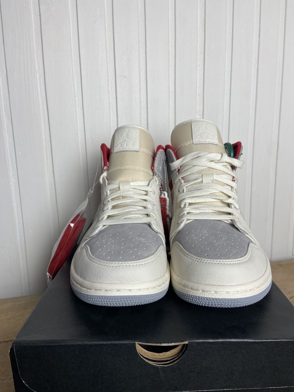 Jordan Brand New Jordan 1 Mid "Sneakersnstuff 20th" authentic size 10,5us Size US 10.5 / EU 43-44 - 3 Thumbnail