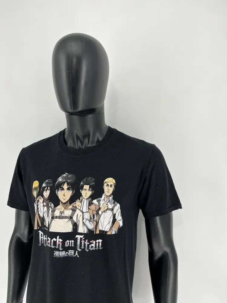 Anime Vintage Y2k Faded Attack on Titan Japanese Anime Tee Size US M / EU 48-50 / 2 - 2 Thumbnail
