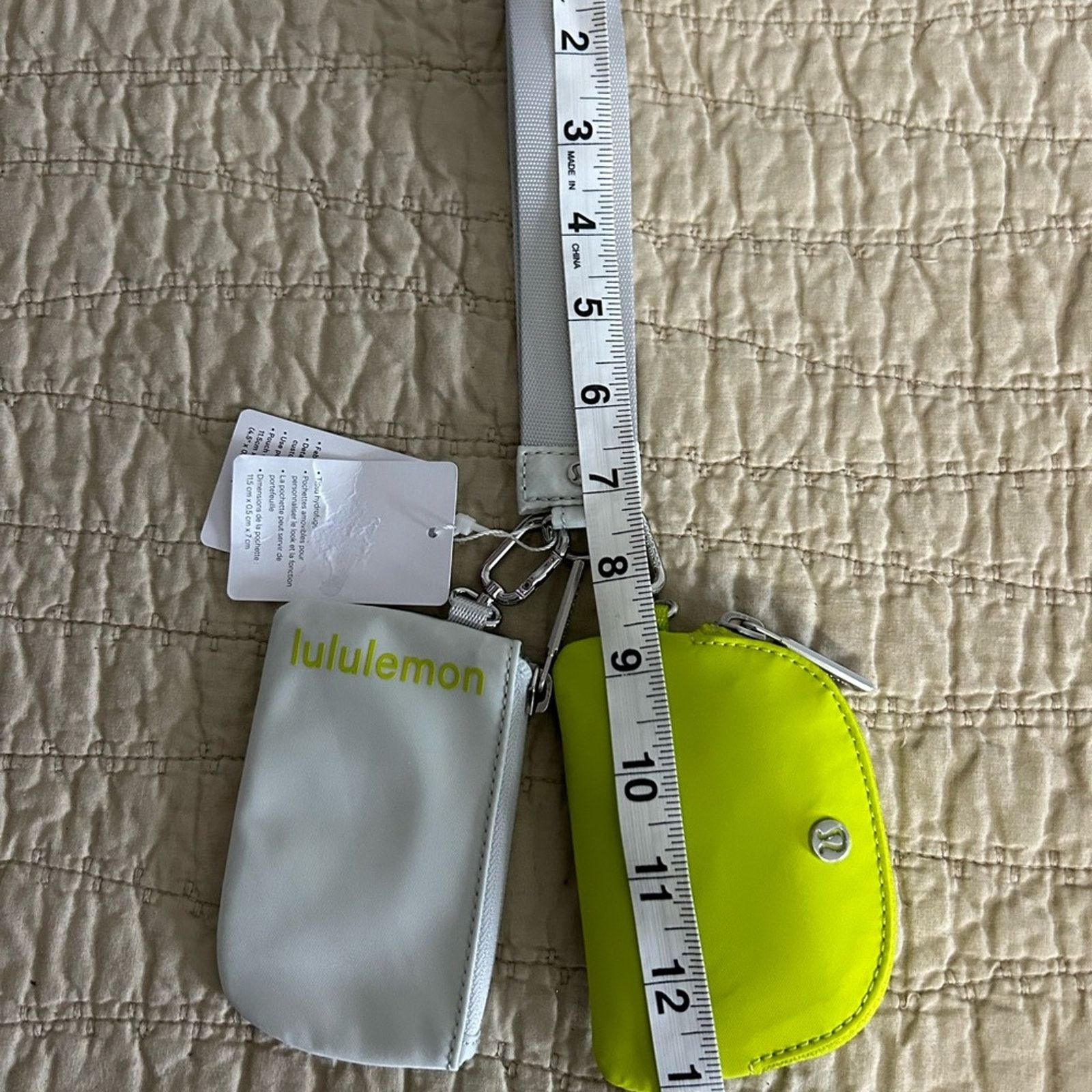 Lululemon Lululemon Dual Pouch Wristlet Vapor Lichen Lime NWT Size ONE SIZE - 8 Thumbnail