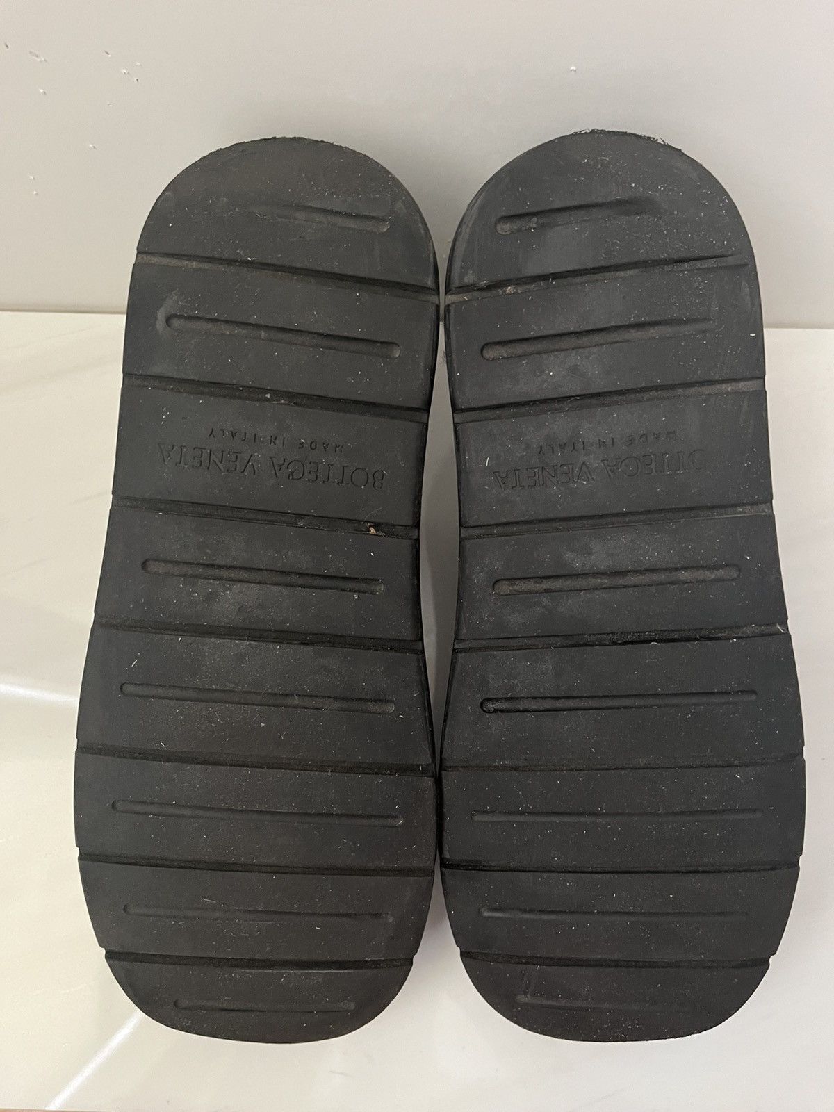 Bottega Veneta Bottega Veneta Black Rubber Clog Shearling Lined Size US 7 / EU 40 - 2 Thumbnail