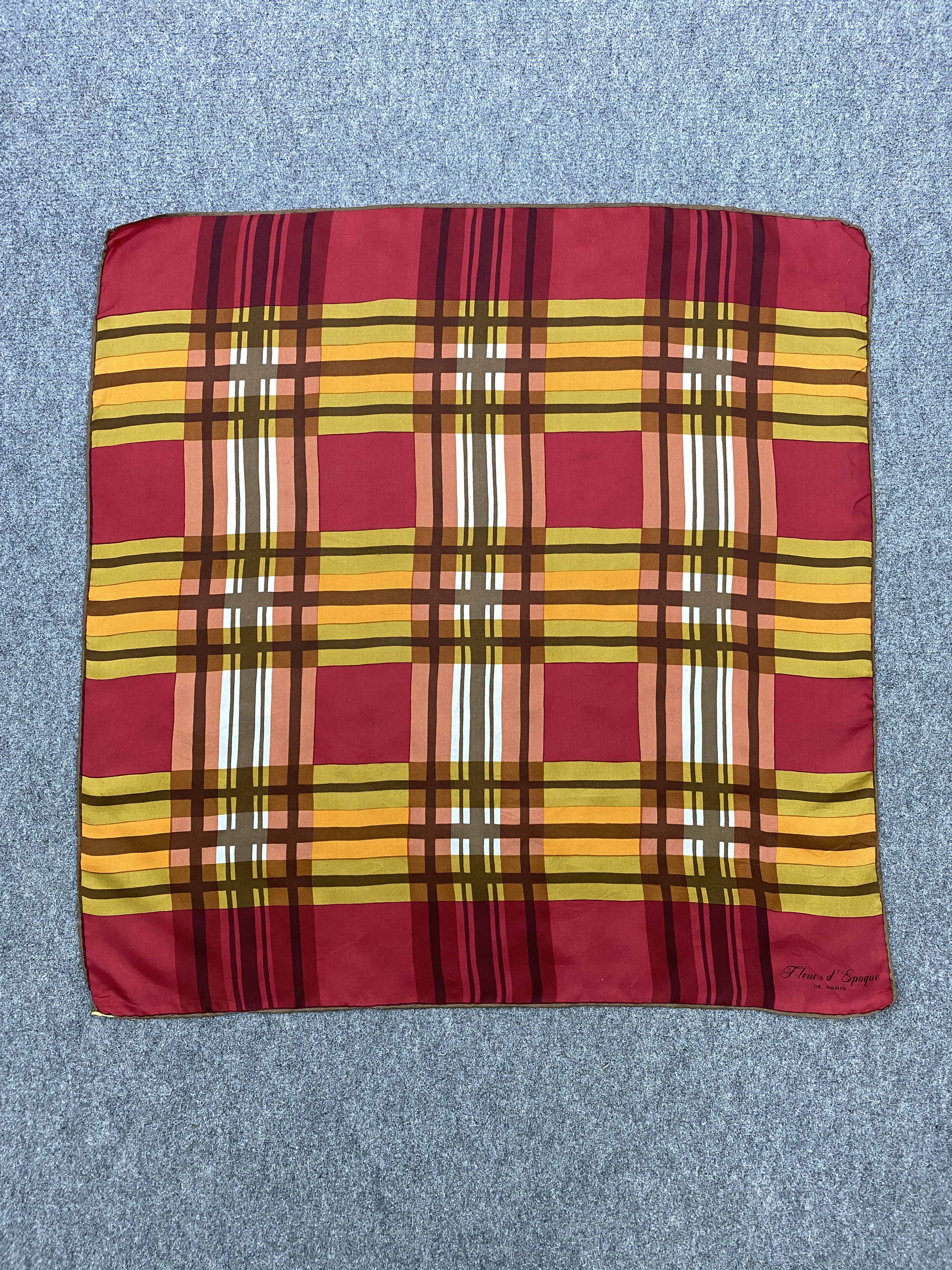 Vintage Vintage 70s Italian Designer Silk Scatf SN0135 Size ONE SIZE - 3 Thumbnail