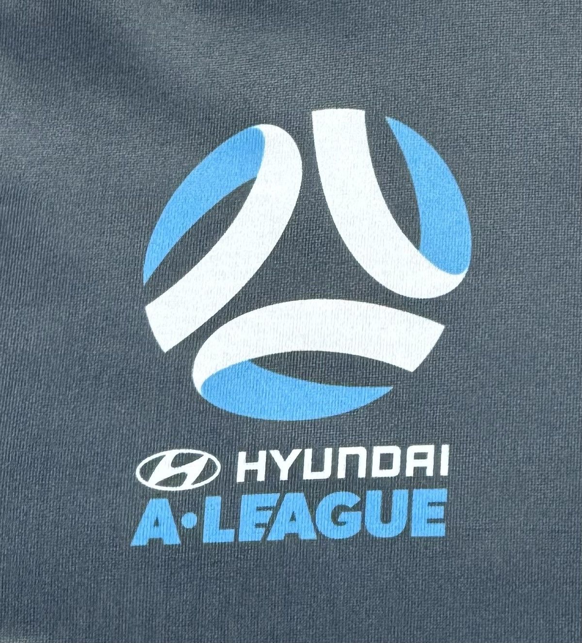 Under Armour Sydney 2019/21 Third Shirt Jersey Under Armour #9 Le Fondre Size US M / EU 48-50 / 2 - 6 Thumbnail