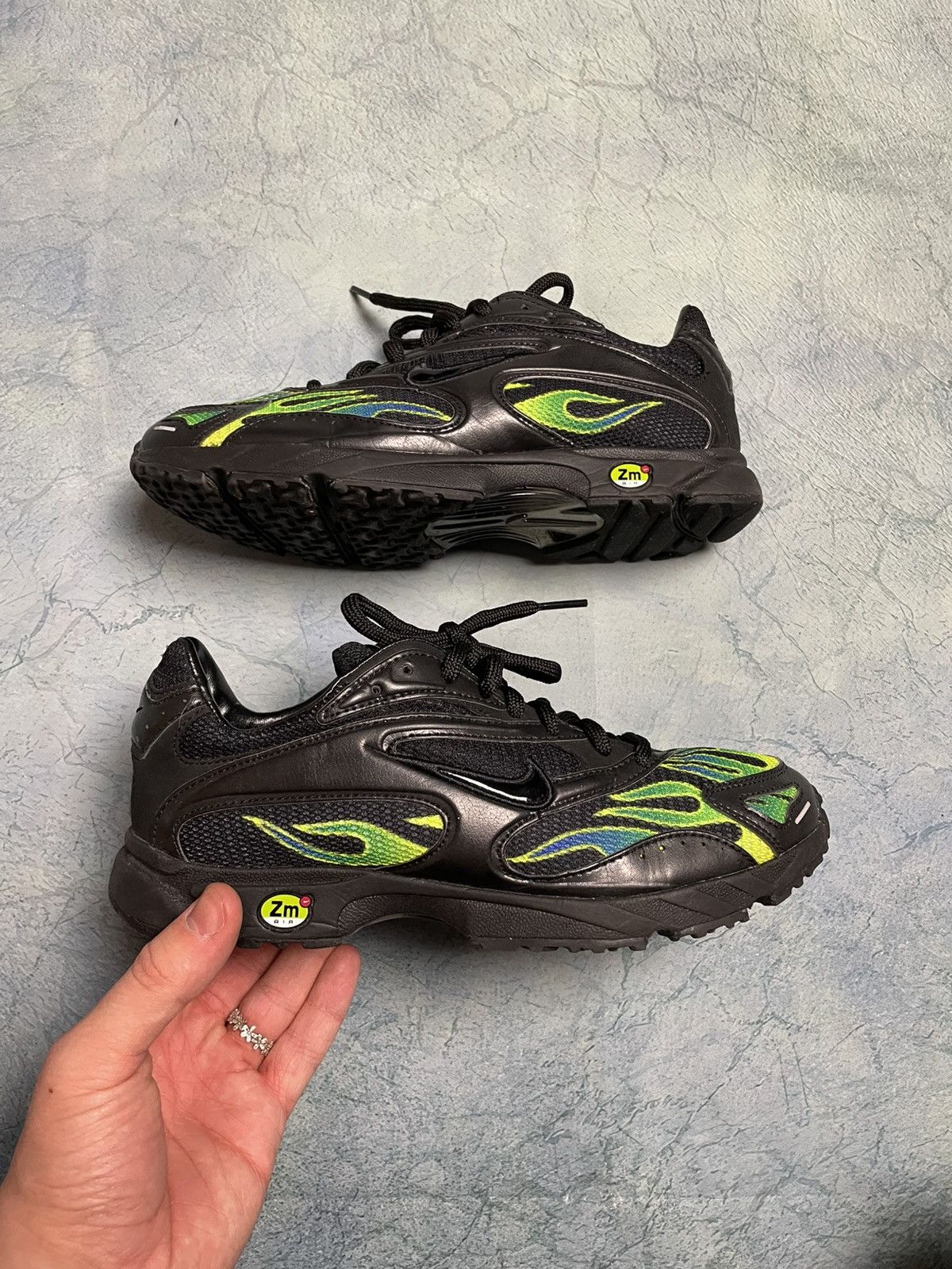 Nike supreme zoom streak spectrum plus black