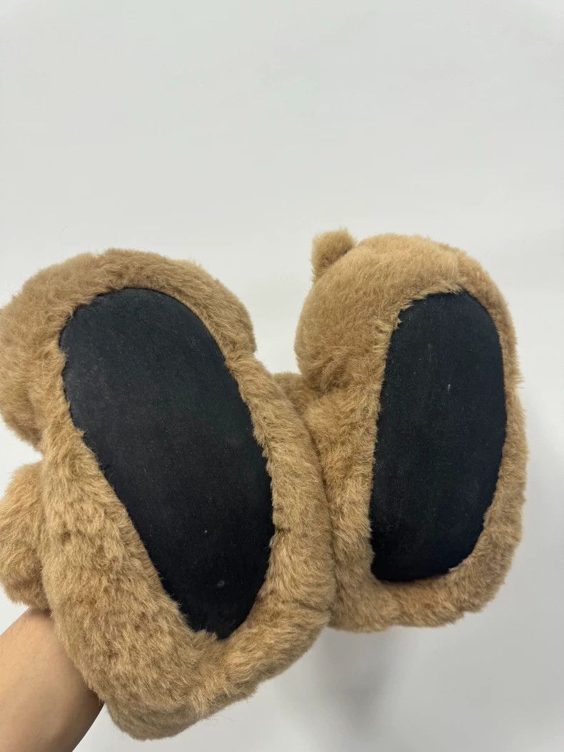 Vetements Vetements size 36-37 19Fw Hug me Slipper Teddy Bear Slipper Size US 5 / EU 37 - 5 Thumbnail