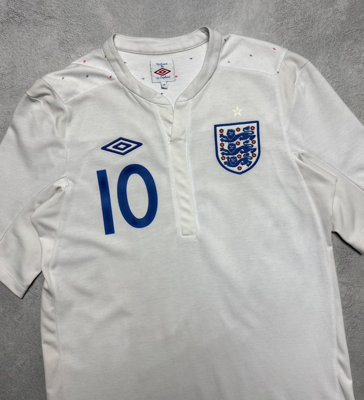 Umbro England 2010 2011 Home Shirt Soccer Jersey Umbro #10 Rooney Size US S / EU 44-46 / 1 - 3 Thumbnail