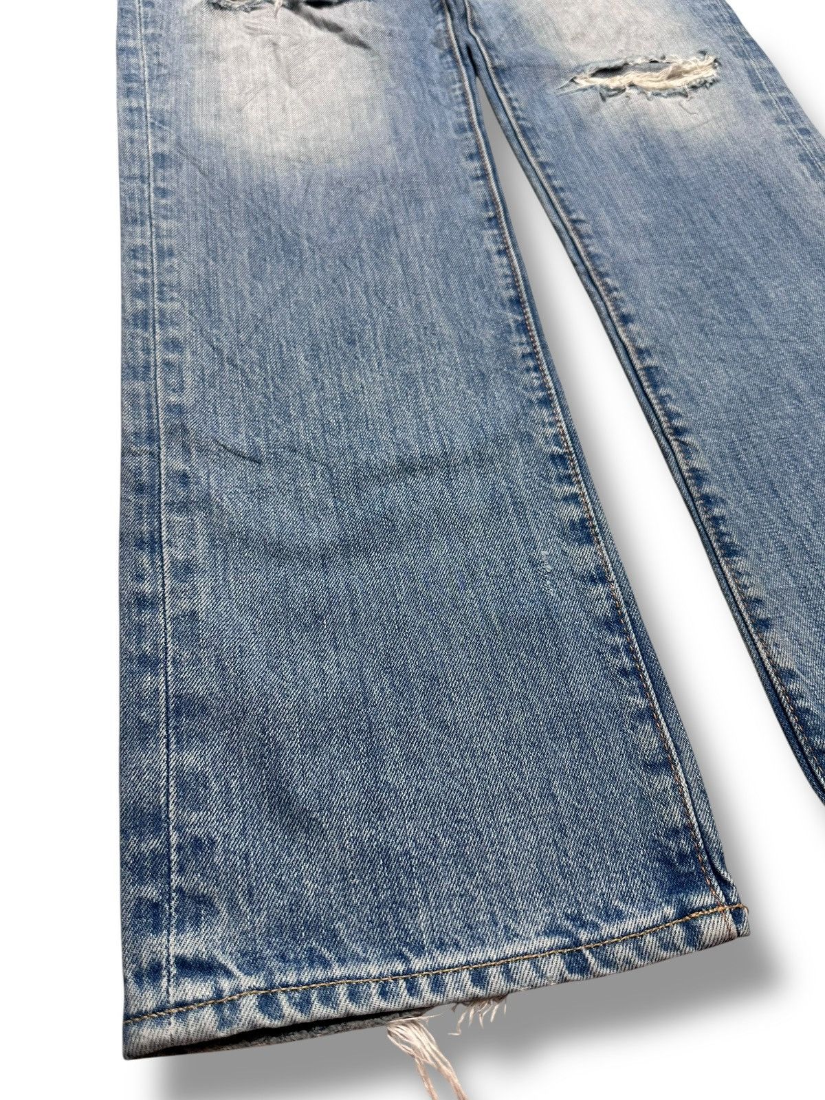 Abercrombie & Fitch Abercrombie & Fitch Distressed Light BlueWash Jeans & Faded Size US 33 - 15 Thumbnail