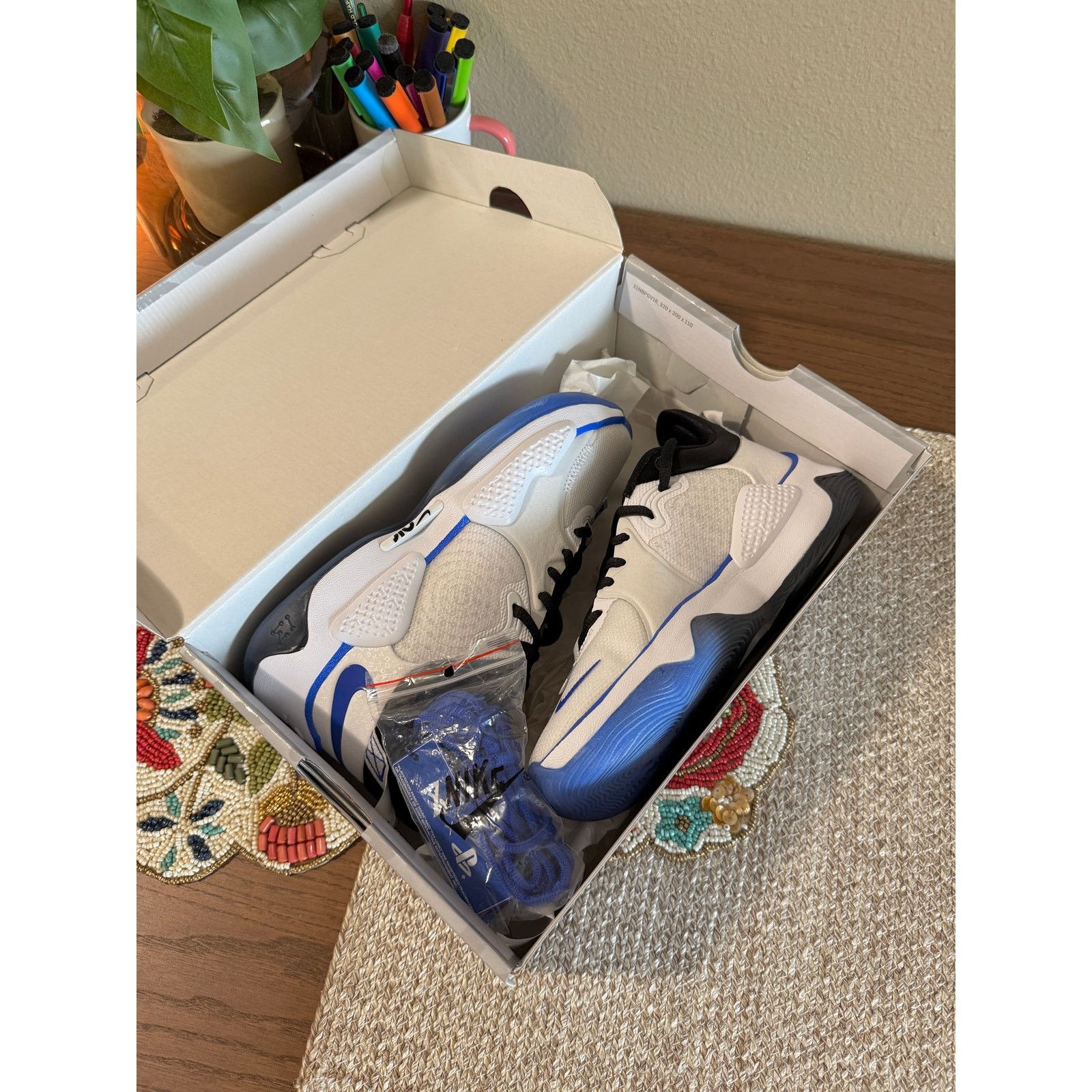 Nike × Sony Nike PG 5 Playstation White Crimson Tint Blue Black PS5 Size US 5.5 / EU 38 - 7 Thumbnail