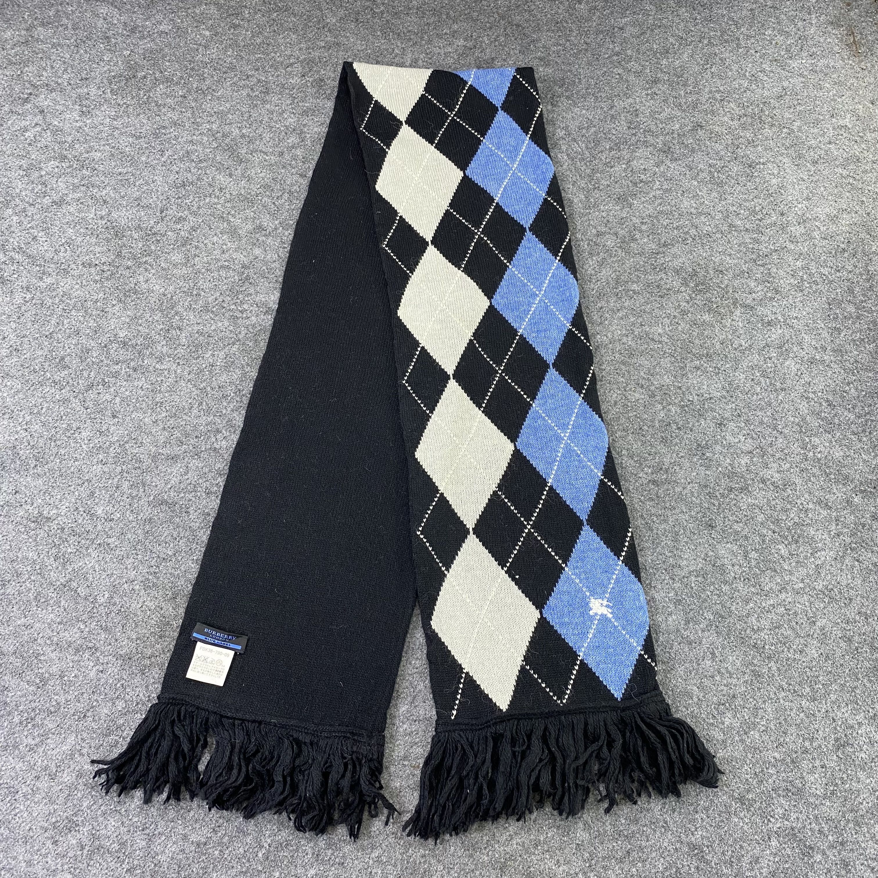 Burberry Burberry Blue Label Muffler / Scarf / Neckwear-K053 Size ONE SIZE - 4 Thumbnail