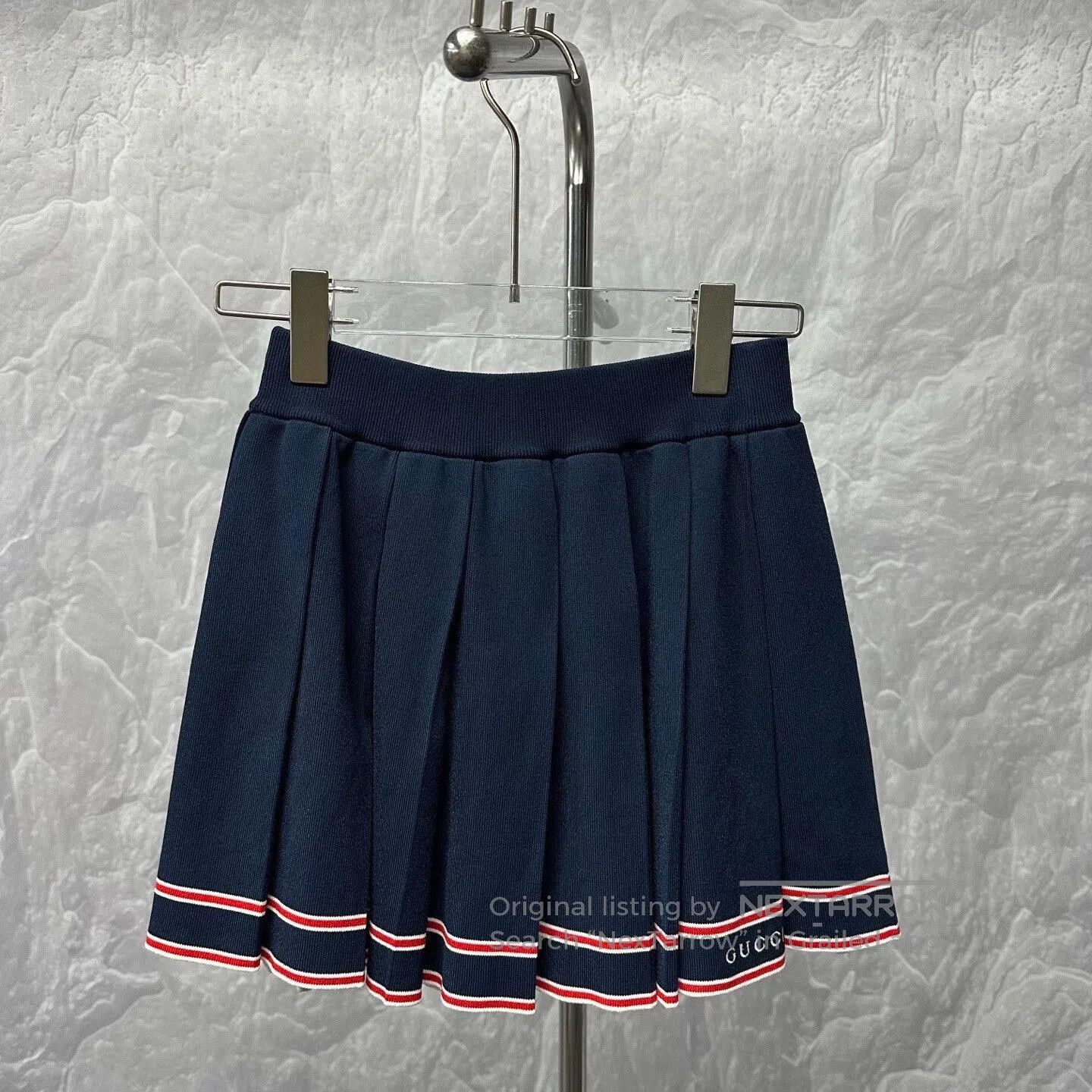 Gucci Gucci Logo Striped Edge Pleated Skirt. Size 22" - 1 Thumbnail