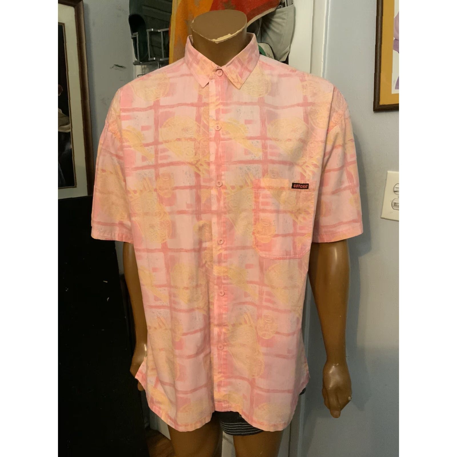 Gotcha VINTAGE Gotcha Surf Pink AOP Hawaiian Tribal S/S Button Shirt Sz. L Mens Size US L / EU 52-54 / 3 - 7 Thumbnail