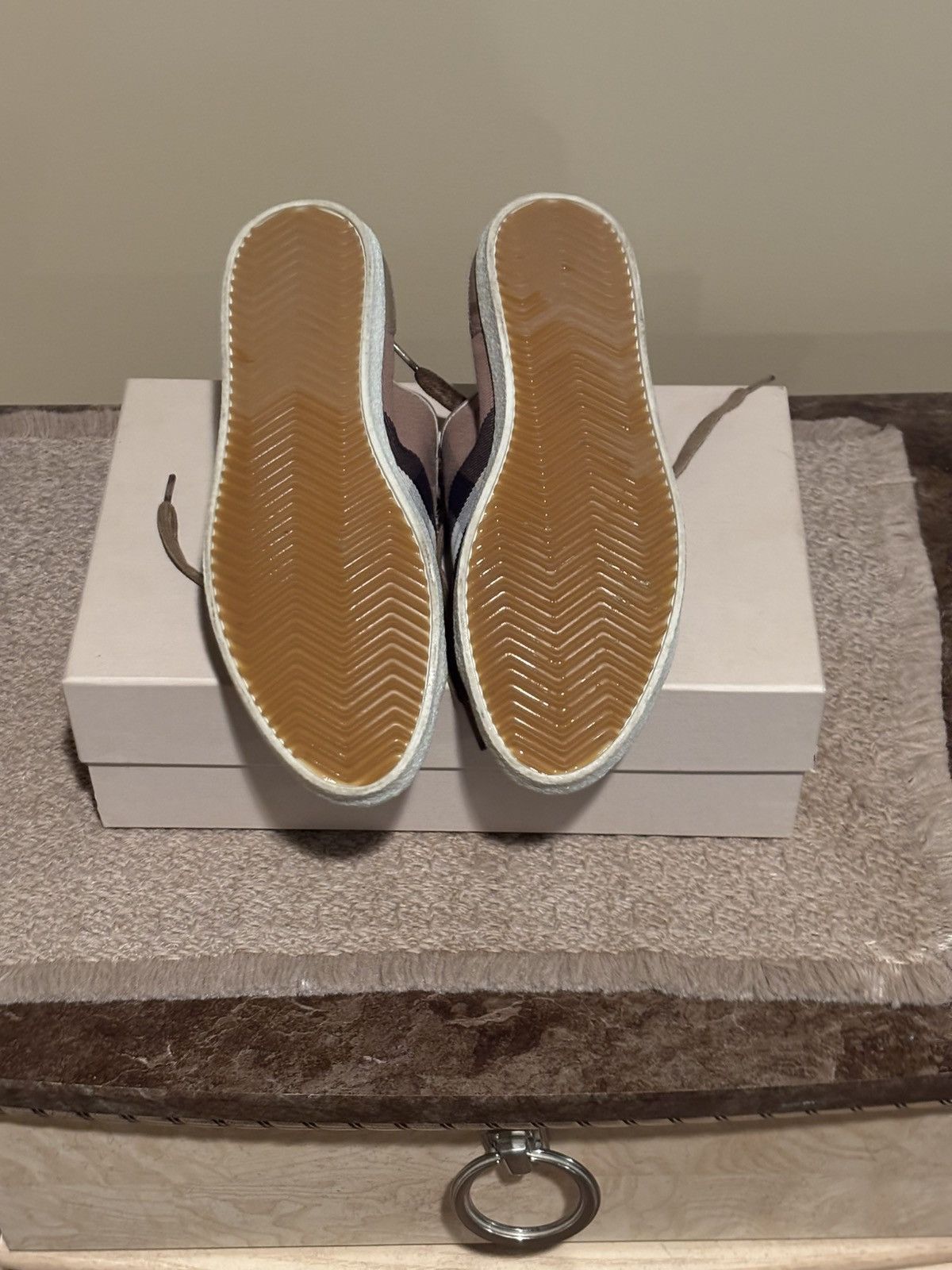 Burberry Vintage Housecheck Low Top Vulcanized Sneaker Size US 7.5 / IT 37.5 - 8 Thumbnail