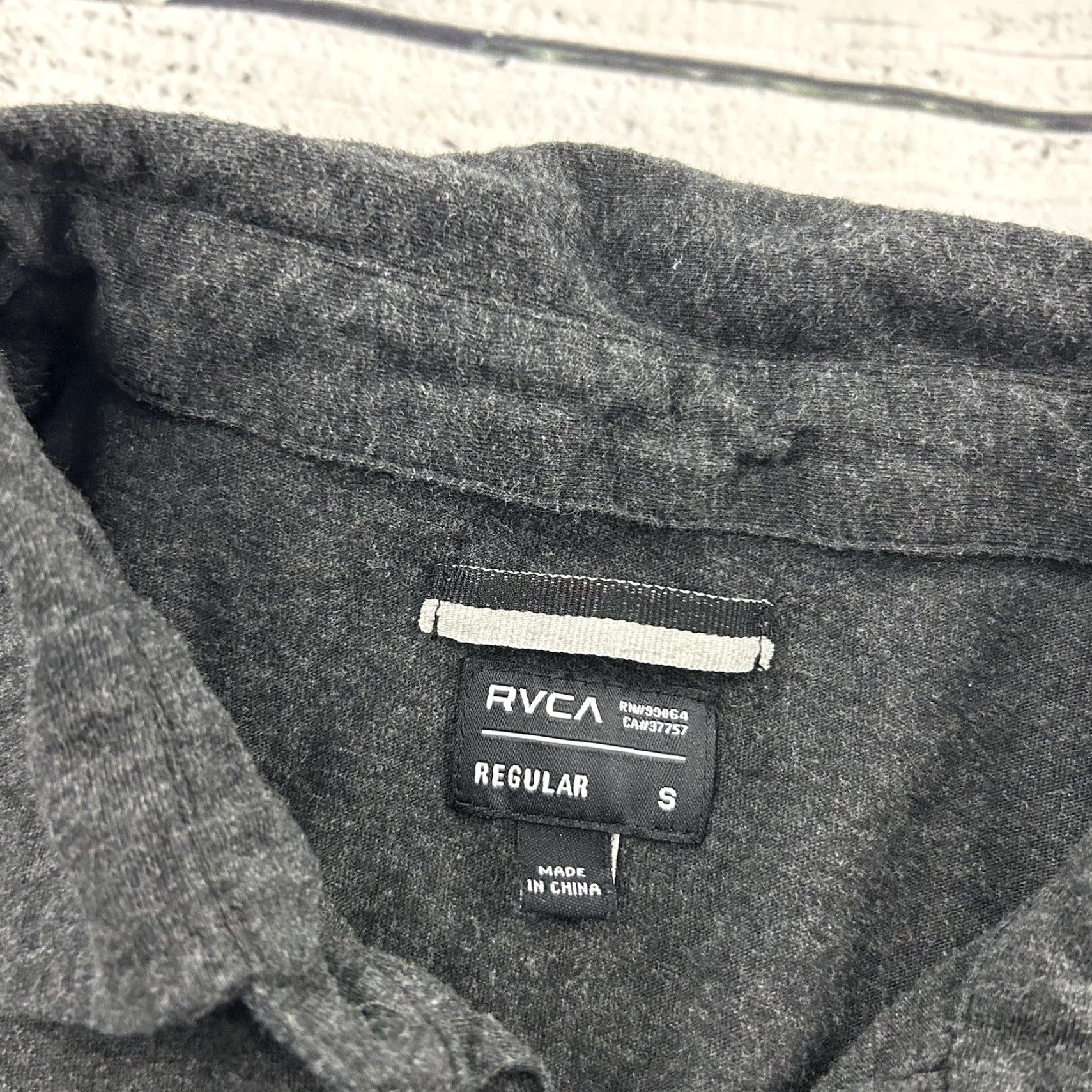 RVCA RVCA Short Sleeve Polo Shirt Mens Small Dark Gray Regular Fit Button-Up Shirt Men XS S Color Gray Size US S / EU 44-46 / 1 - 2 Thumbnail