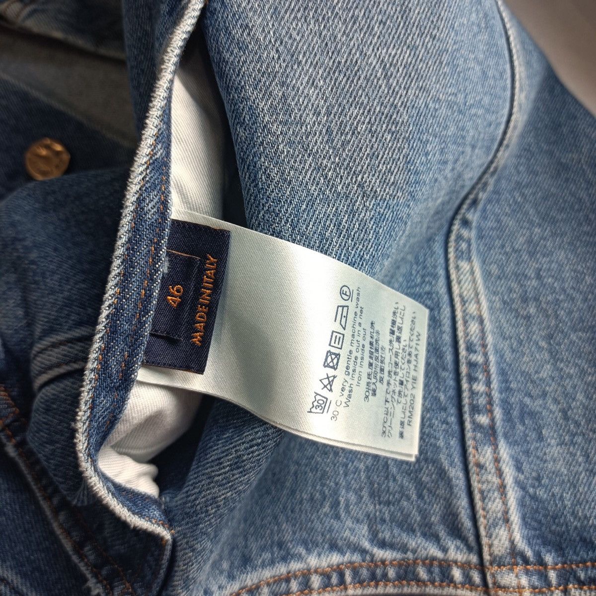 Louis Vuitton Louis Vuitton LV blue logo vintage lapel denim jacket Size US S / EU 44-46 / 1 - 11 Thumbnail