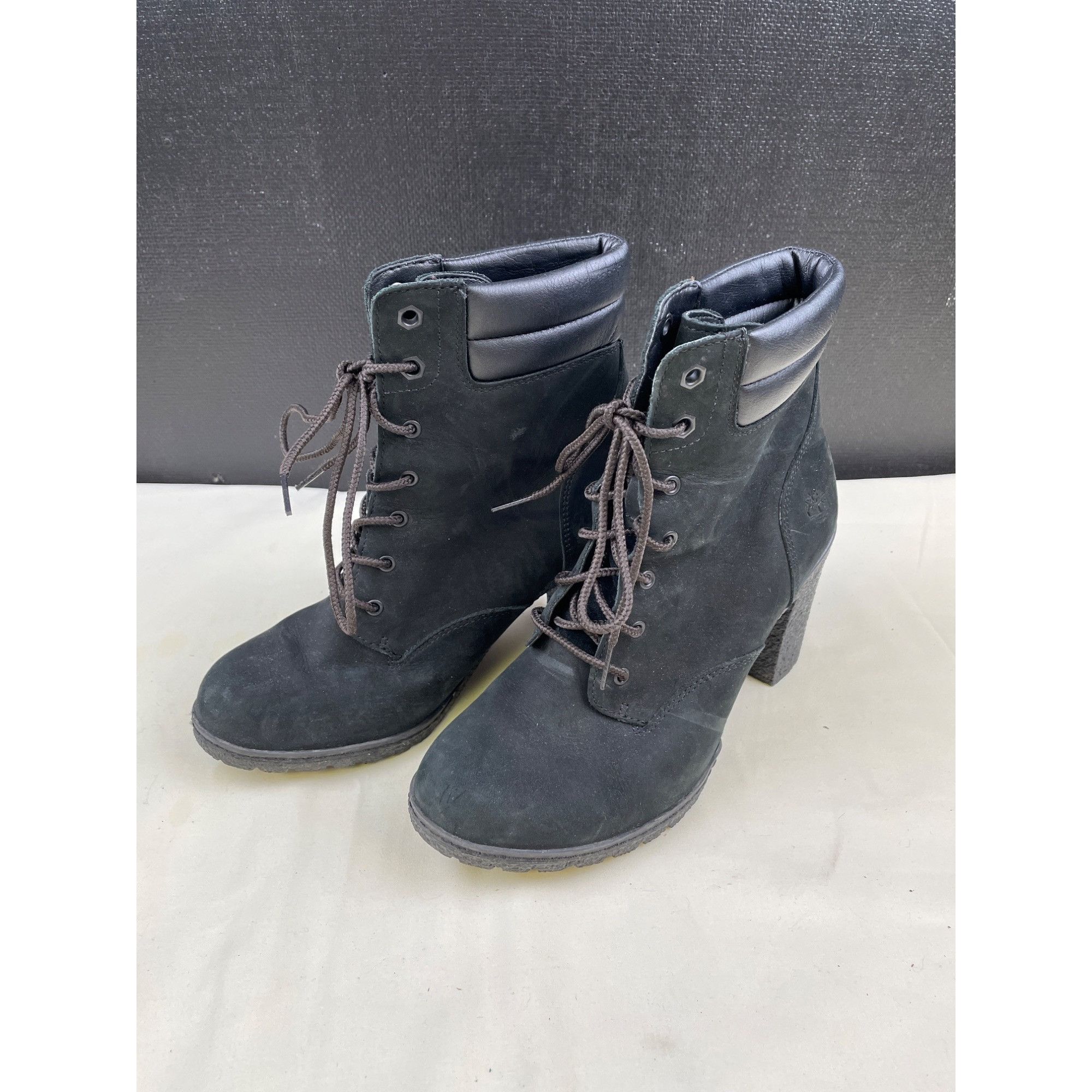 Timberland Timberland Women's Black Suede shoes/boots heel 3.5" Size 7. Size US 7.5 / IT 37.5 - 1 Thumbnail