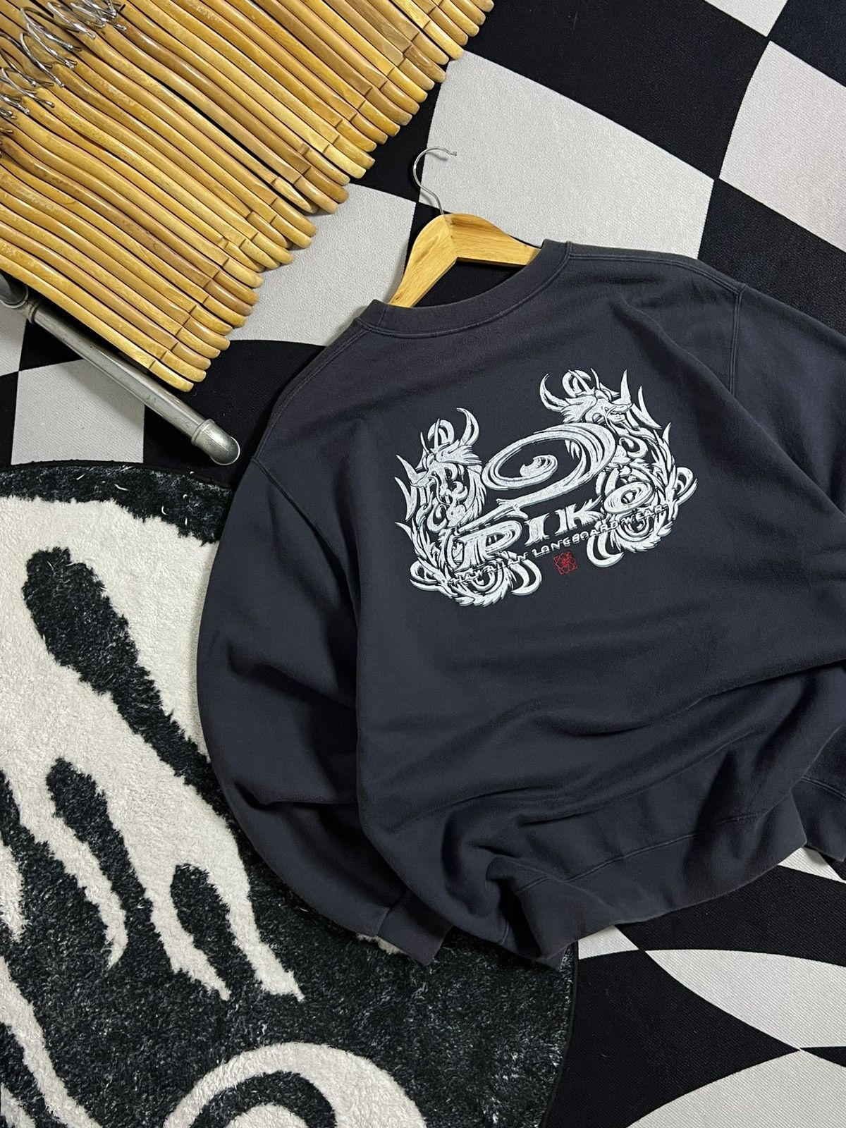 Other VINTAGE 90’s Y2K DRAGON DESIGN PIKO BACKHIT SWEATSHIRT Size US L / EU 52-54 / 3 - 4 Thumbnail