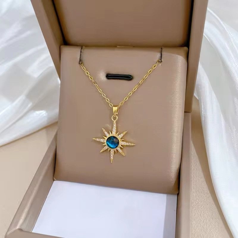 Vintage Retro Goth Starburst Necklace Size ONE SIZE - 4 Thumbnail
