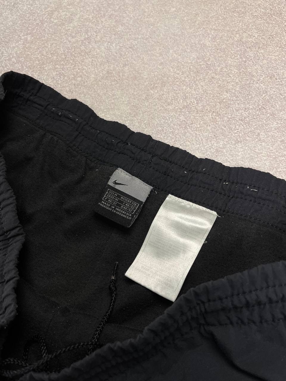 Nike × Vintage Vintage Nike Swoosh Baggy Nylon Trackpants M Size US 32 / EU 48 - 5 Thumbnail