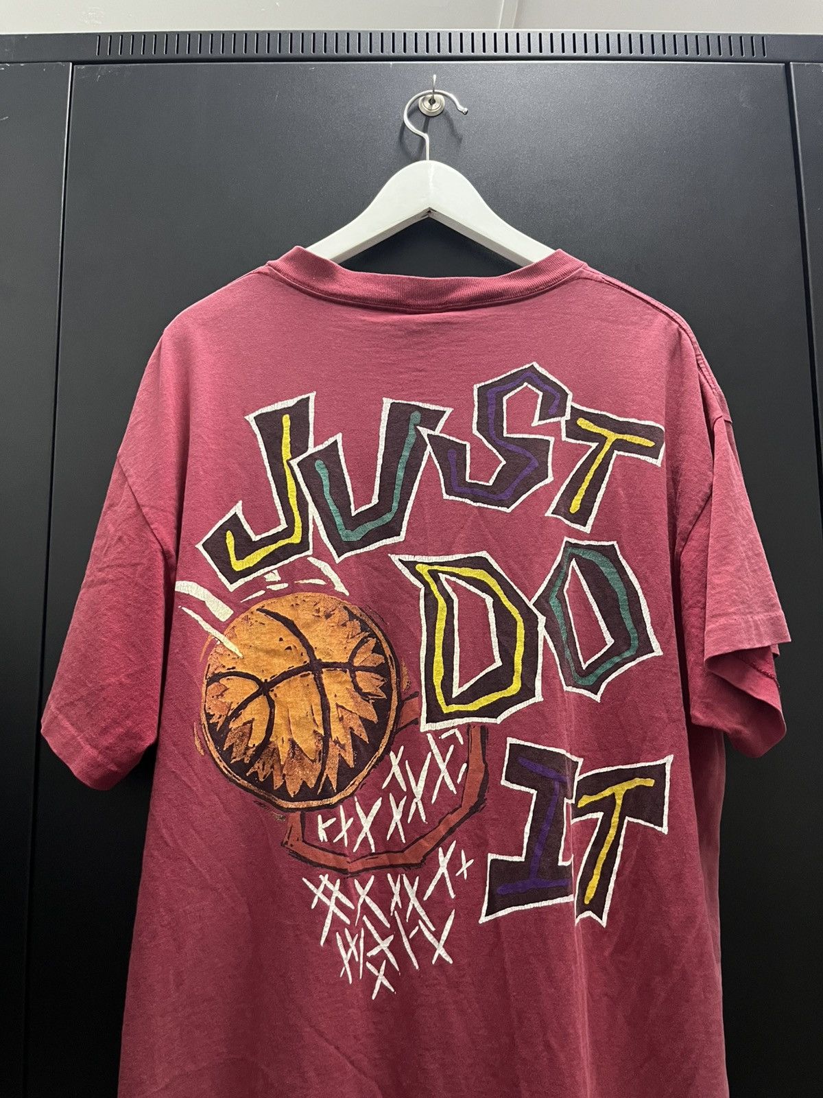 Vintage Vintage 90s Nike Basketball Crayon Just Do It Size US XXL / EU 58 / 5 - 6 Thumbnail
