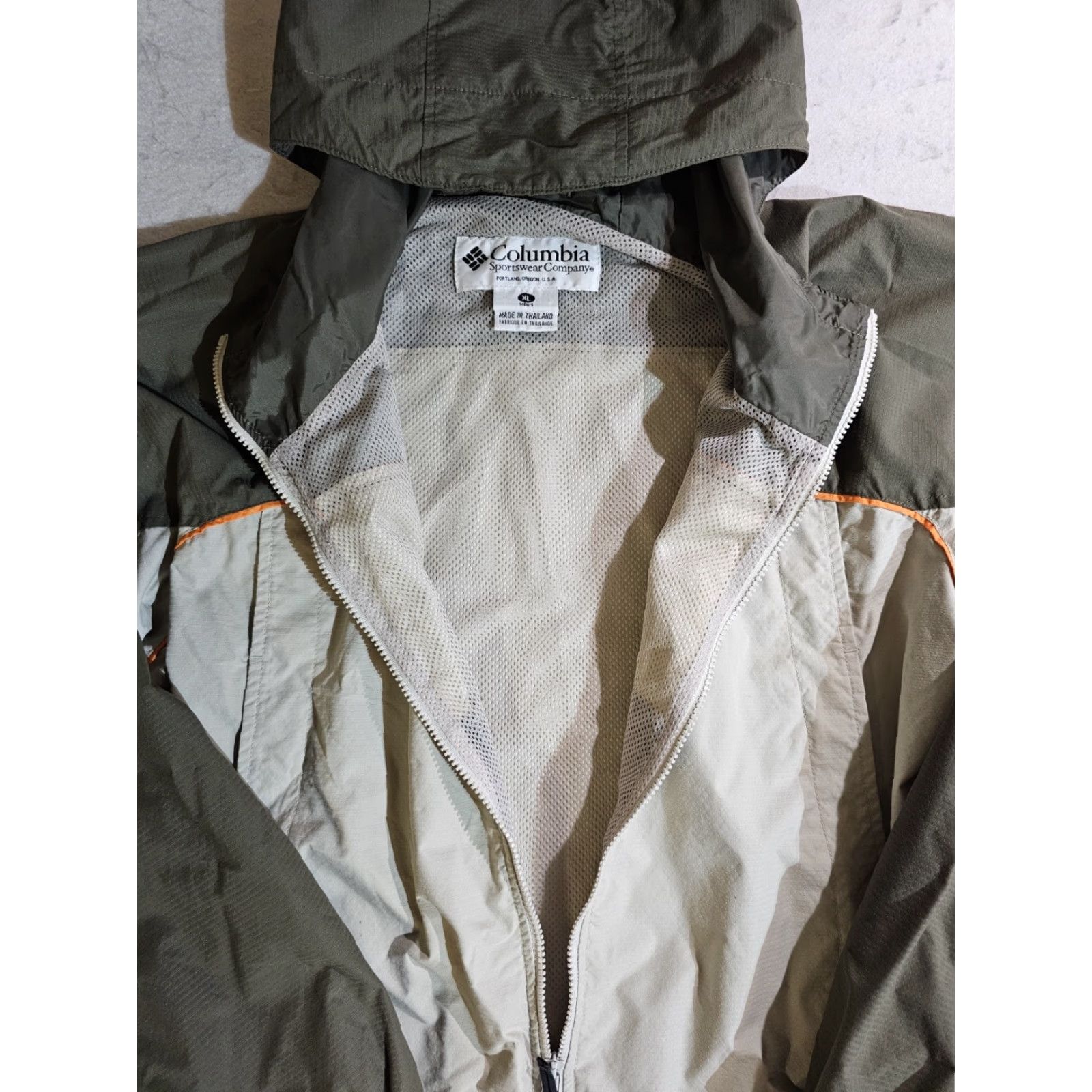 Vintage Columbia Sportswear Omni Shield Waterproof Tan/Orange Lightweight Jacket Mens XL Size US XL / EU 56 / 4 - 7 Thumbnail