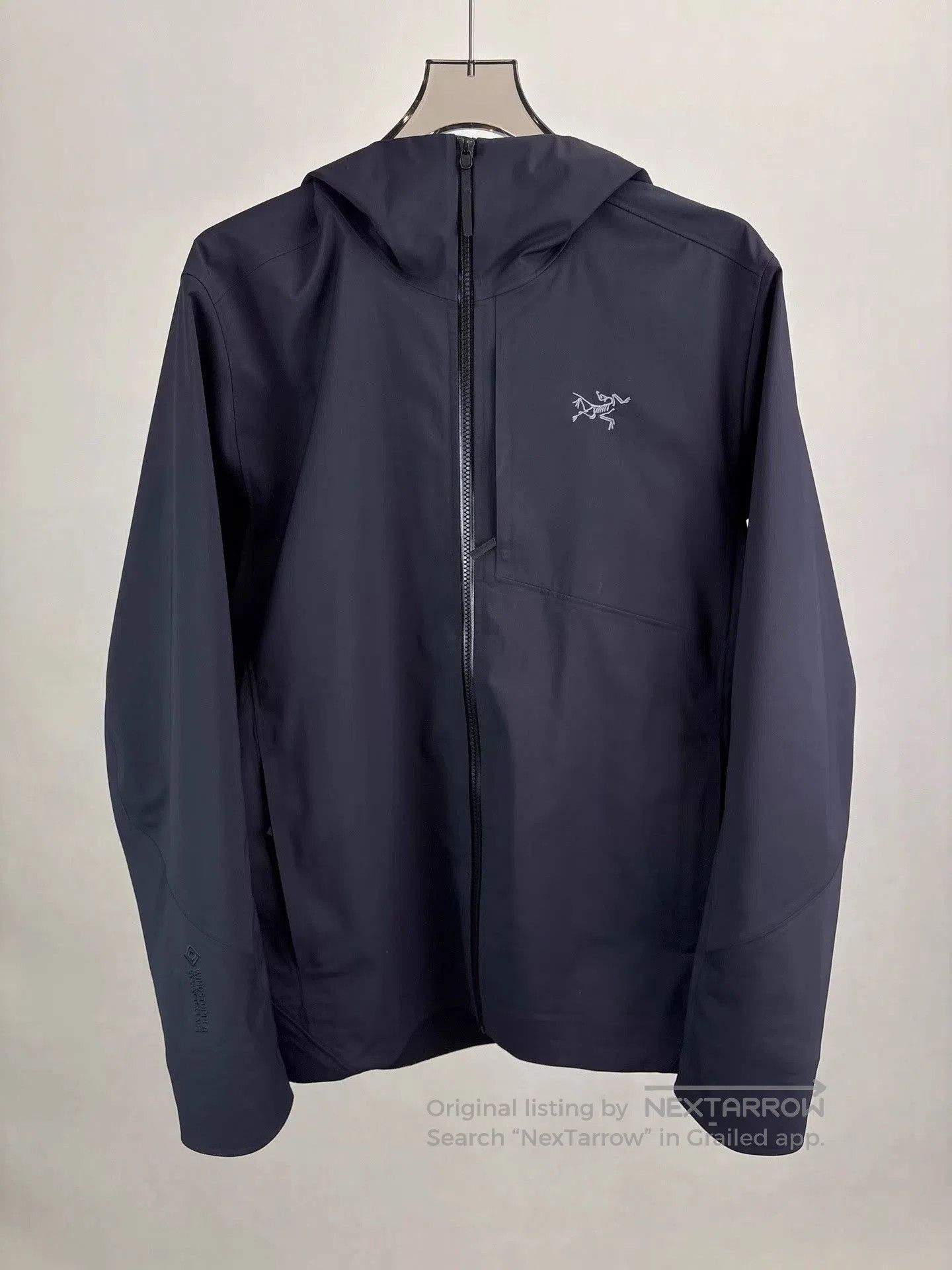 Arc'teryx Black Hooded Zip-Up Jacket Size L. Size US L / EU 52-54 / 3 - 1 Thumbnail