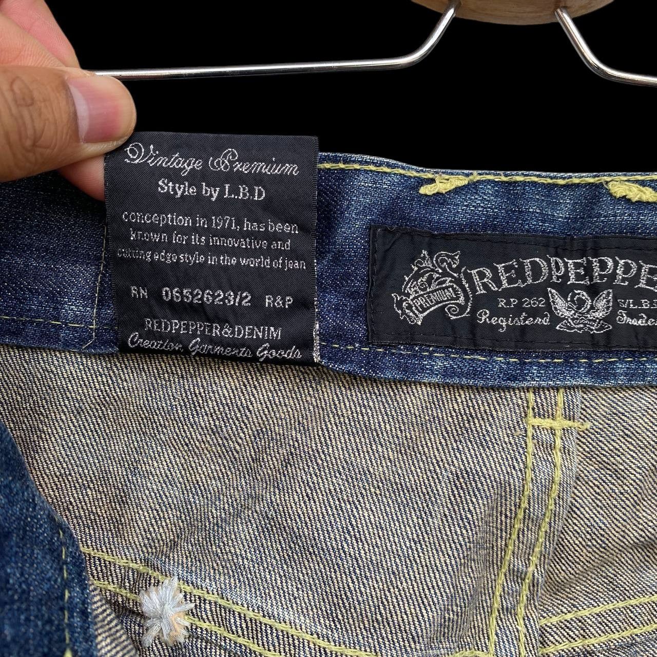 Japanese Brand × Le Grande Bleu (L.G.B.) × Tornado Mart A BEAUTIFUL FLARE DENIM RED PEPPER GOLD LABEL EAGLE WING Size US 31 - 5 Thumbnail