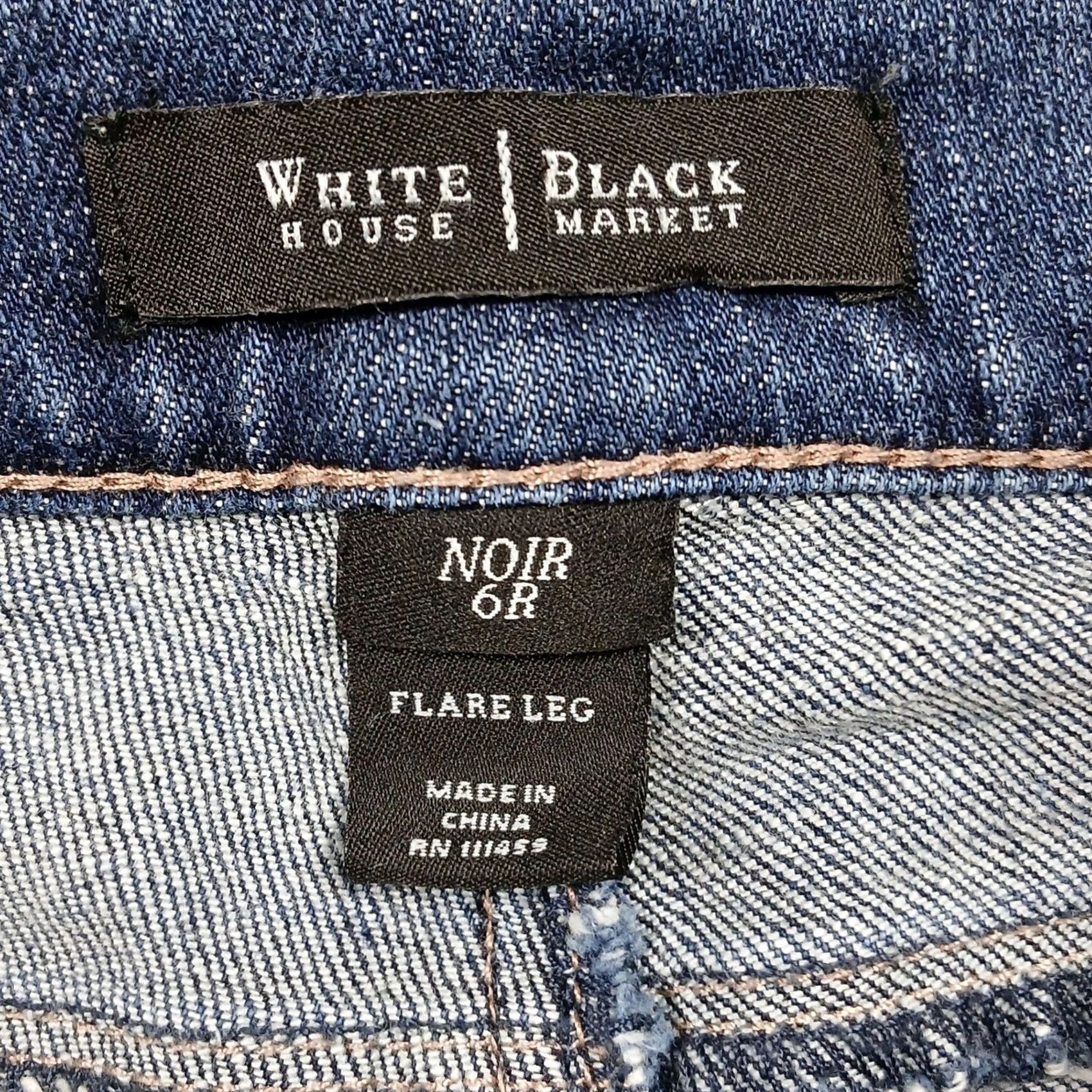 White House Black Market VINTAGE? No. White House Black Market Jeans Flare Leg 5-Pocket Denim Bottoms 27 Inseam 6R Blue Womens */ Size 28" / US 6 / IT 42 - 4 Thumbnail